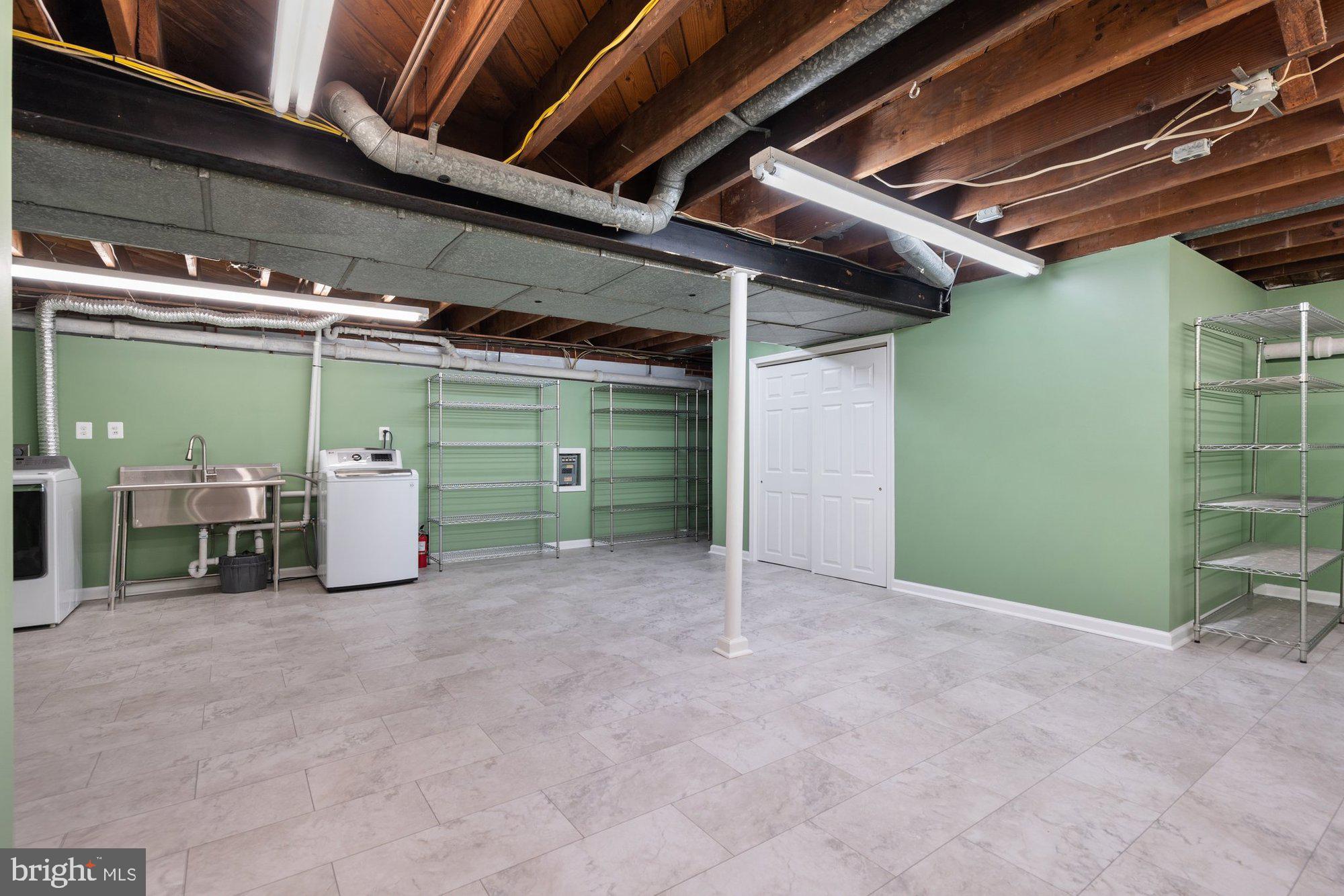 WAKEFIELD FOREST PARK - Residential