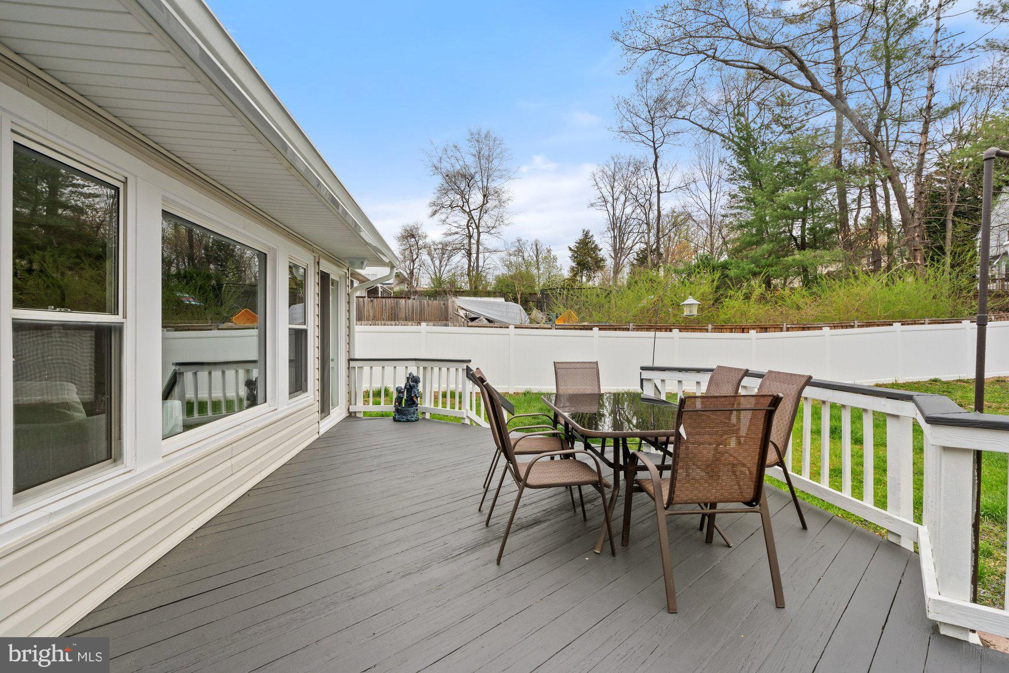 WAKEFIELD FOREST PARK - Residential