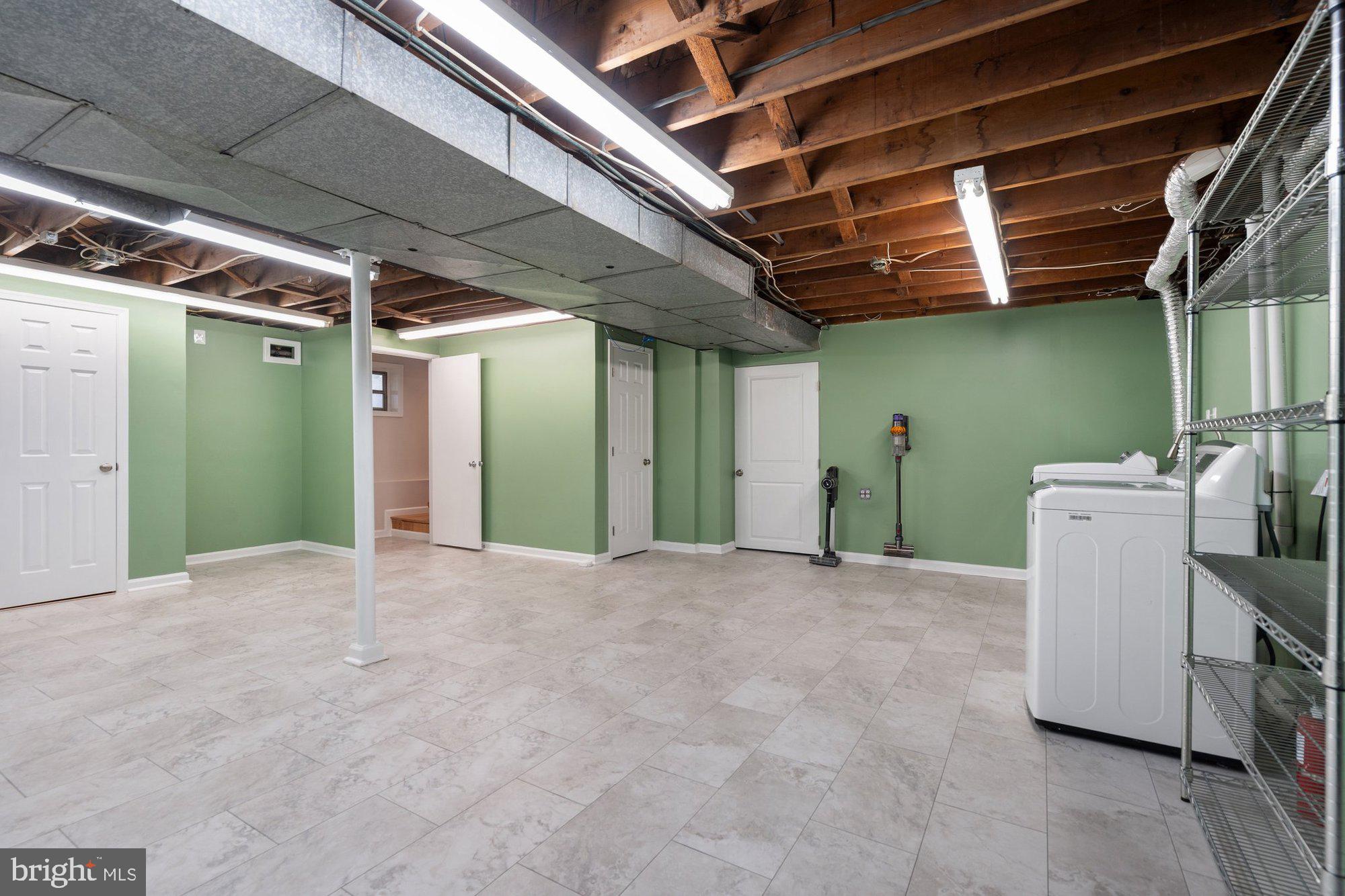 WAKEFIELD FOREST PARK - Residential