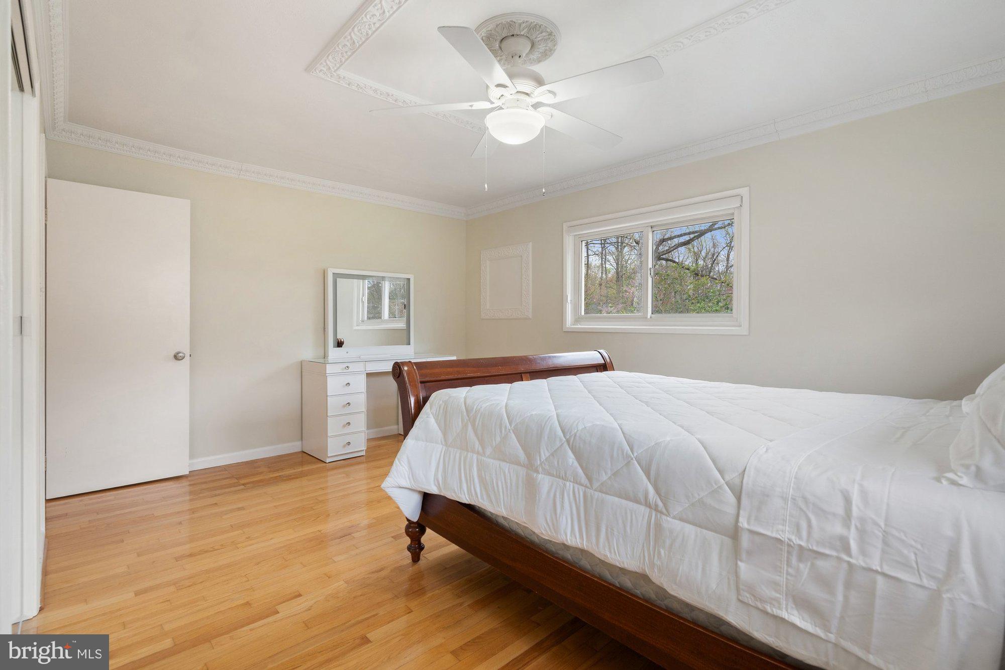 WAKEFIELD FOREST PARK - Residential