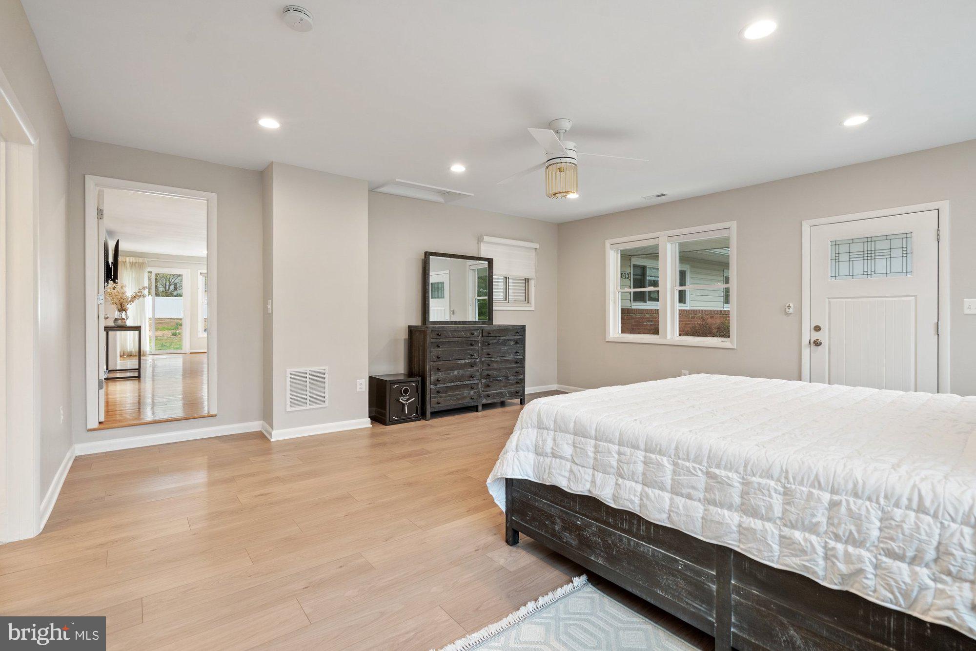 WAKEFIELD FOREST PARK - Residential