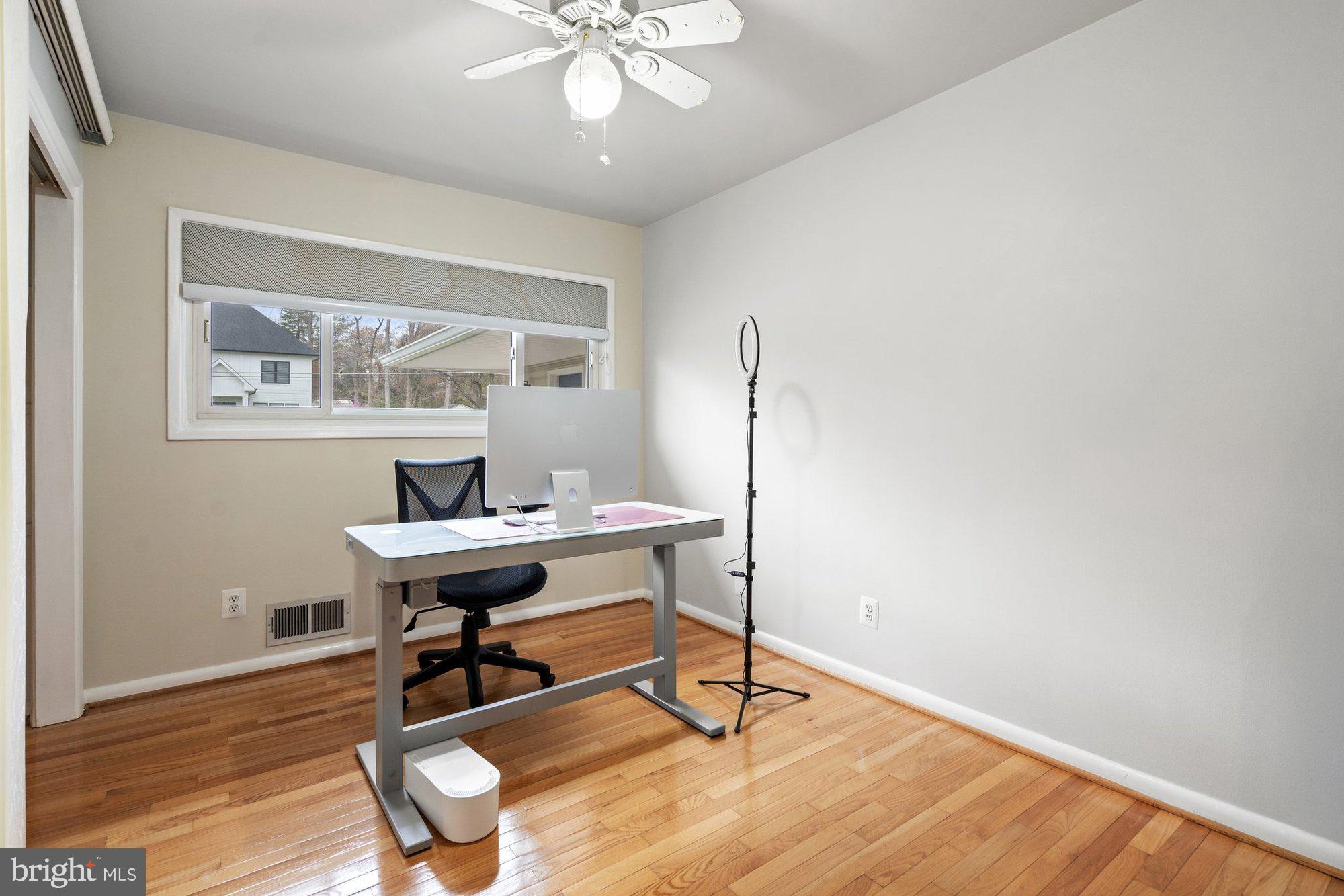 WAKEFIELD FOREST PARK - Residential