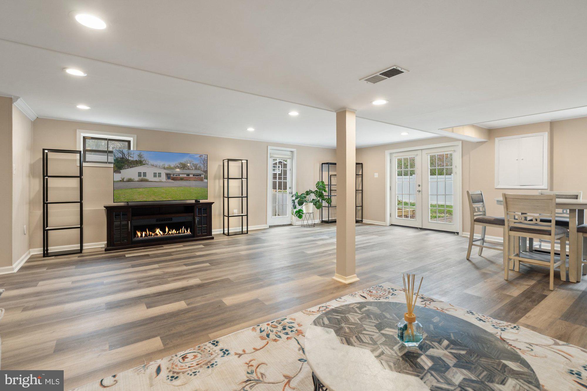 WAKEFIELD FOREST PARK - Residential