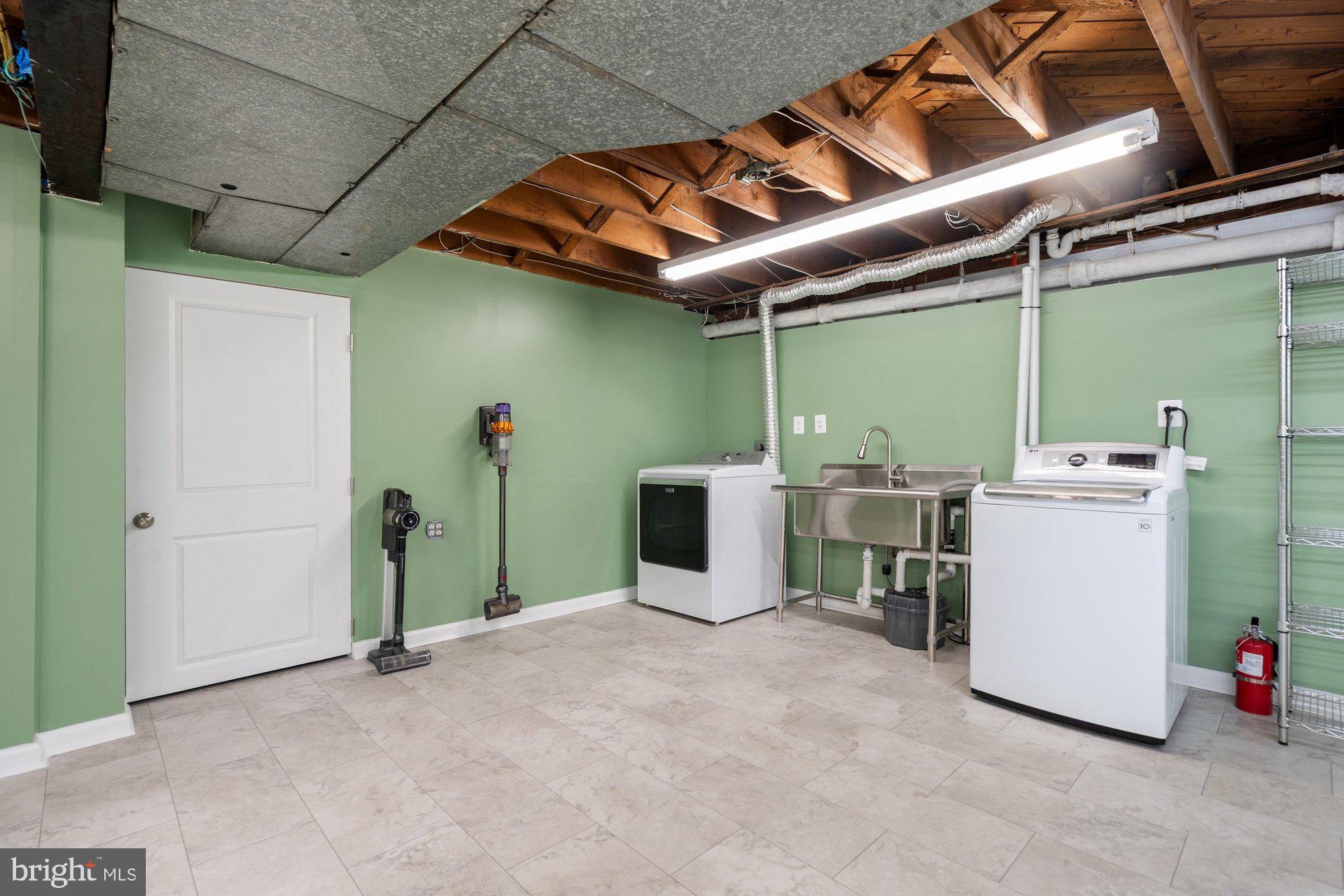 WAKEFIELD FOREST PARK - Residential