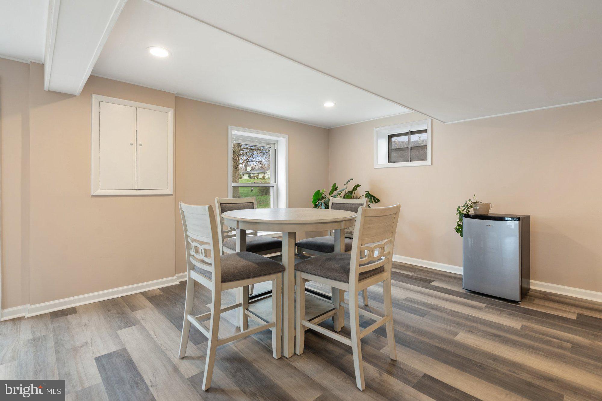 WAKEFIELD FOREST PARK - Residential