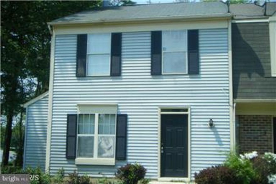 End unit townhome  - shows well.  Freshly painted with new carpet. Convenient to transportation, recreation, schools & shopping.  upper level stackable washer & dryer.  Owner pays HOA.   fenced rear yard.  pets case-by-case basis Need 600 credit score and $59000 income. $40.00 single credit and $50.00 married.