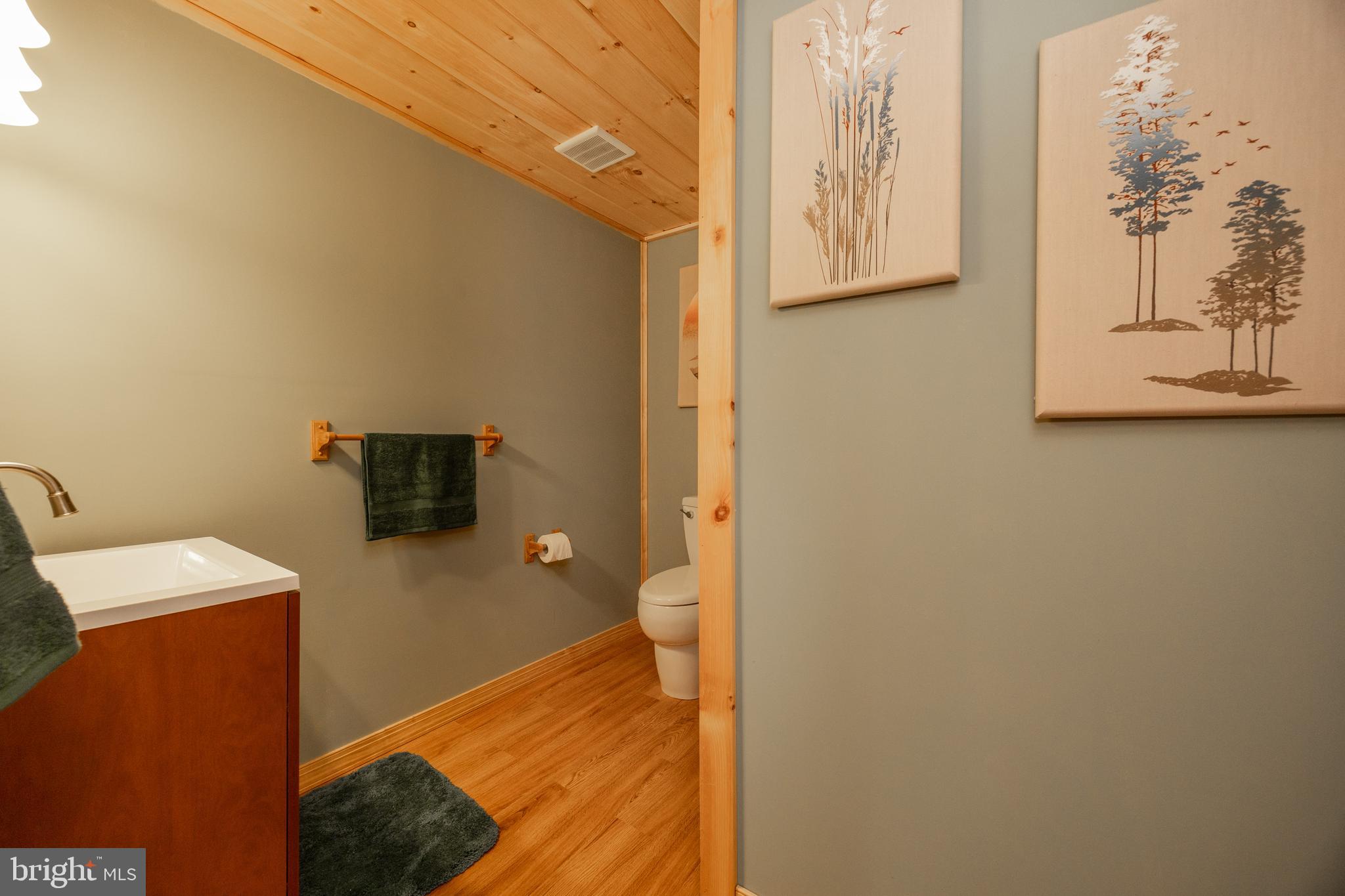 MONTGOMERY WALK - Residential