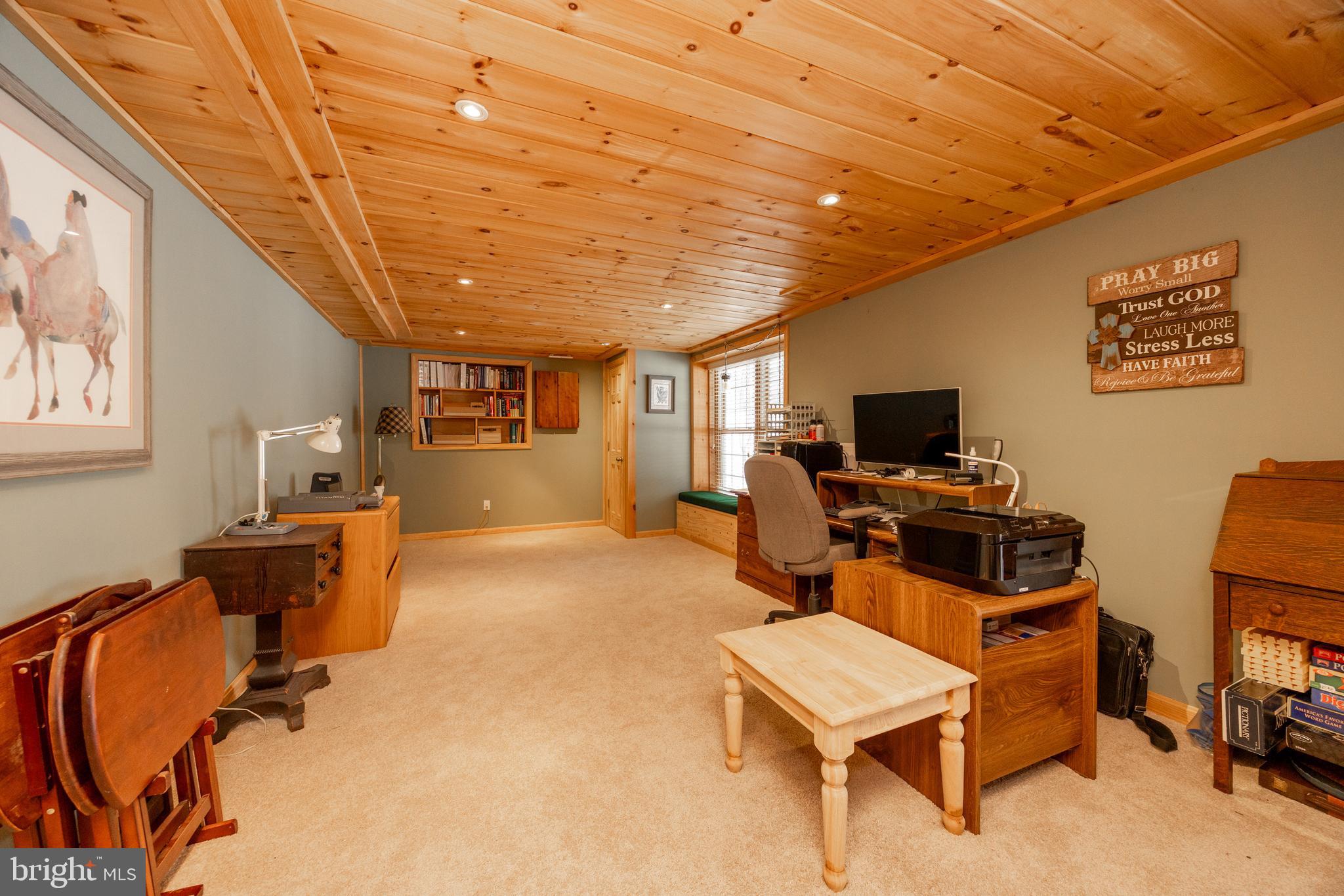 MONTGOMERY WALK - Residential