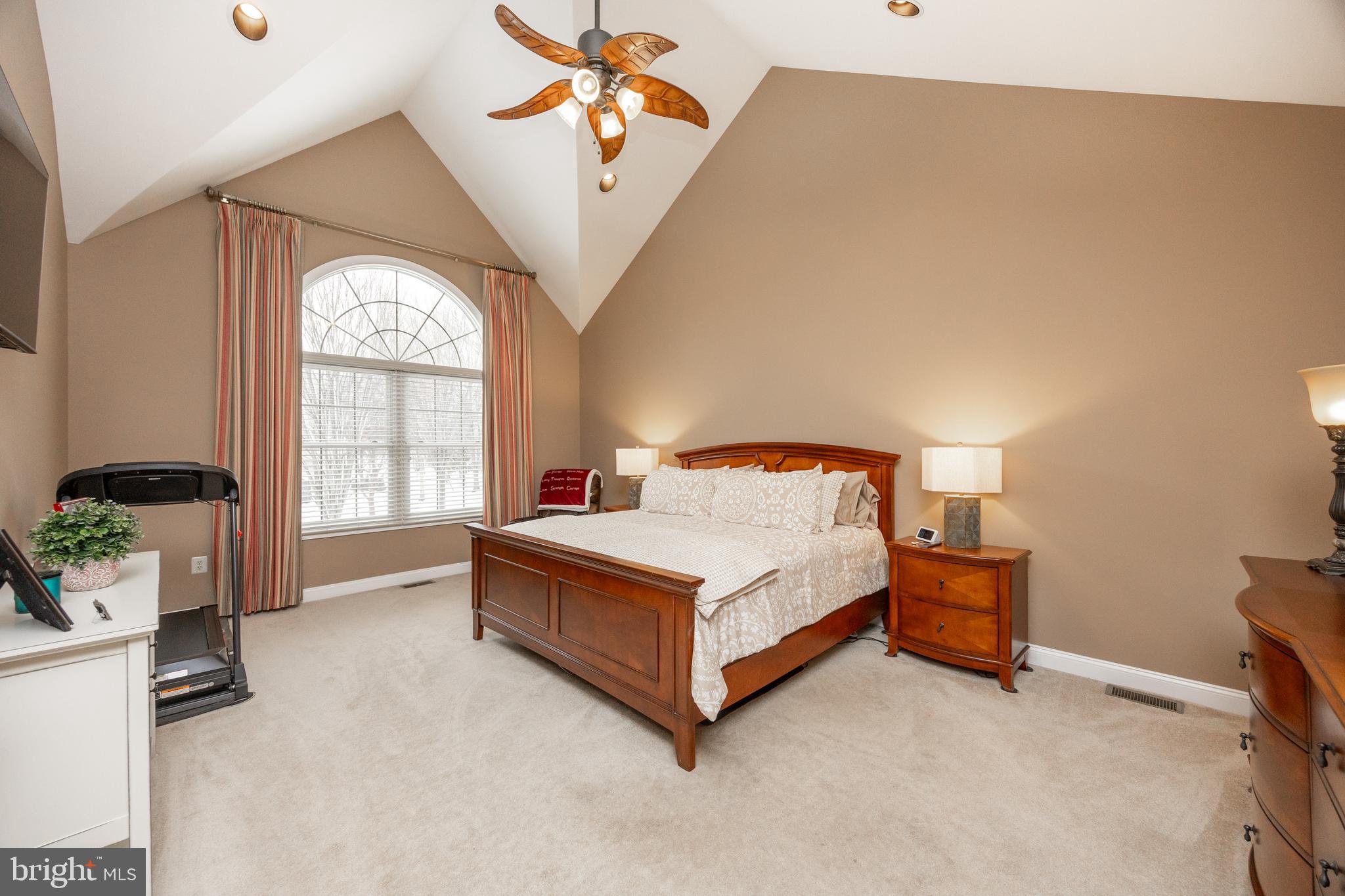 MONTGOMERY WALK - Residential