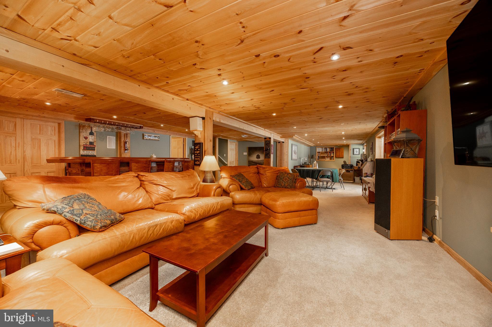 MONTGOMERY WALK - Residential