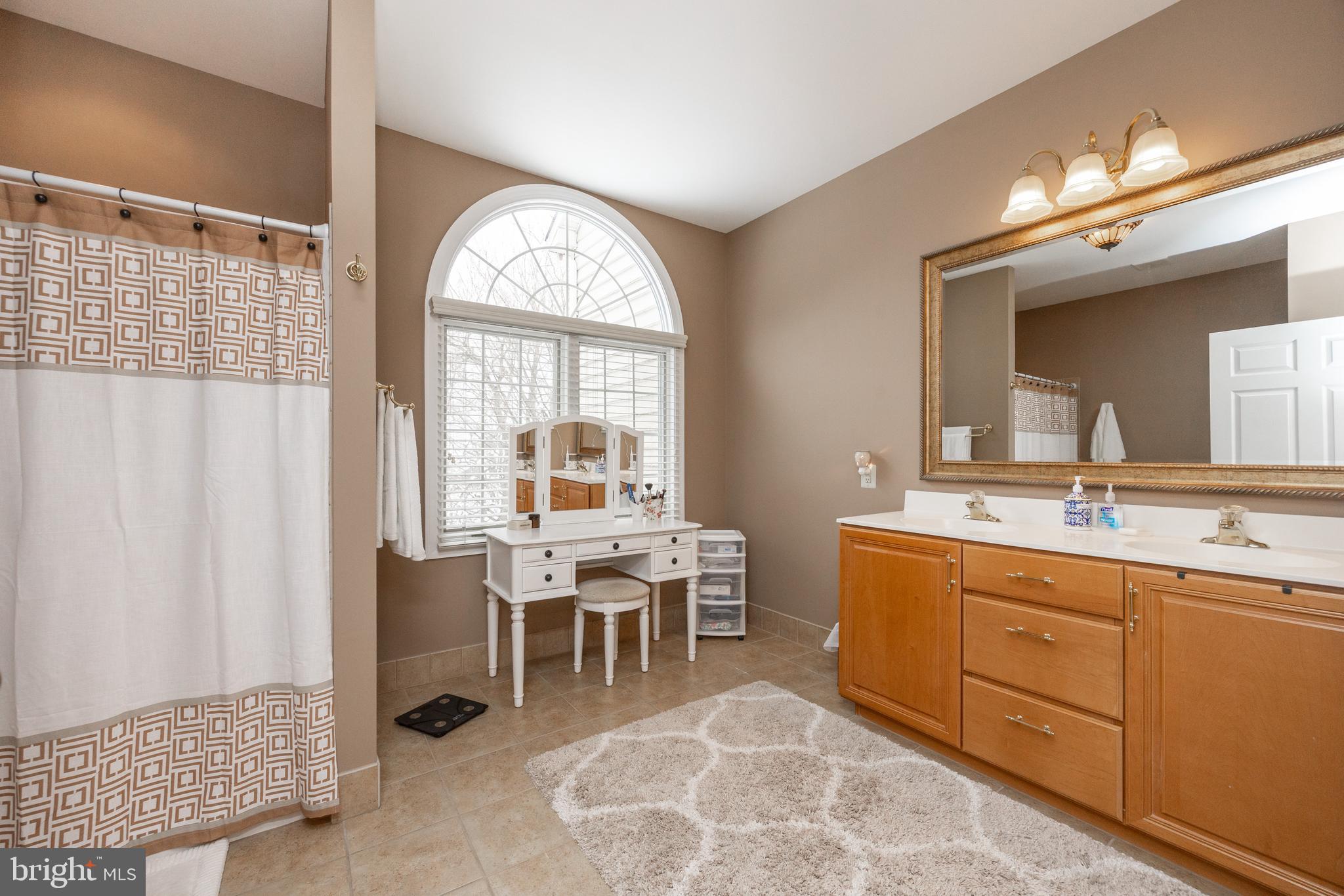 MONTGOMERY WALK - Residential