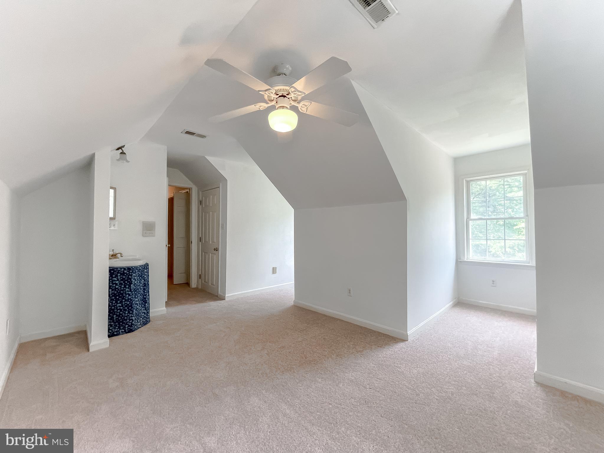 PINE LAKE - Residential