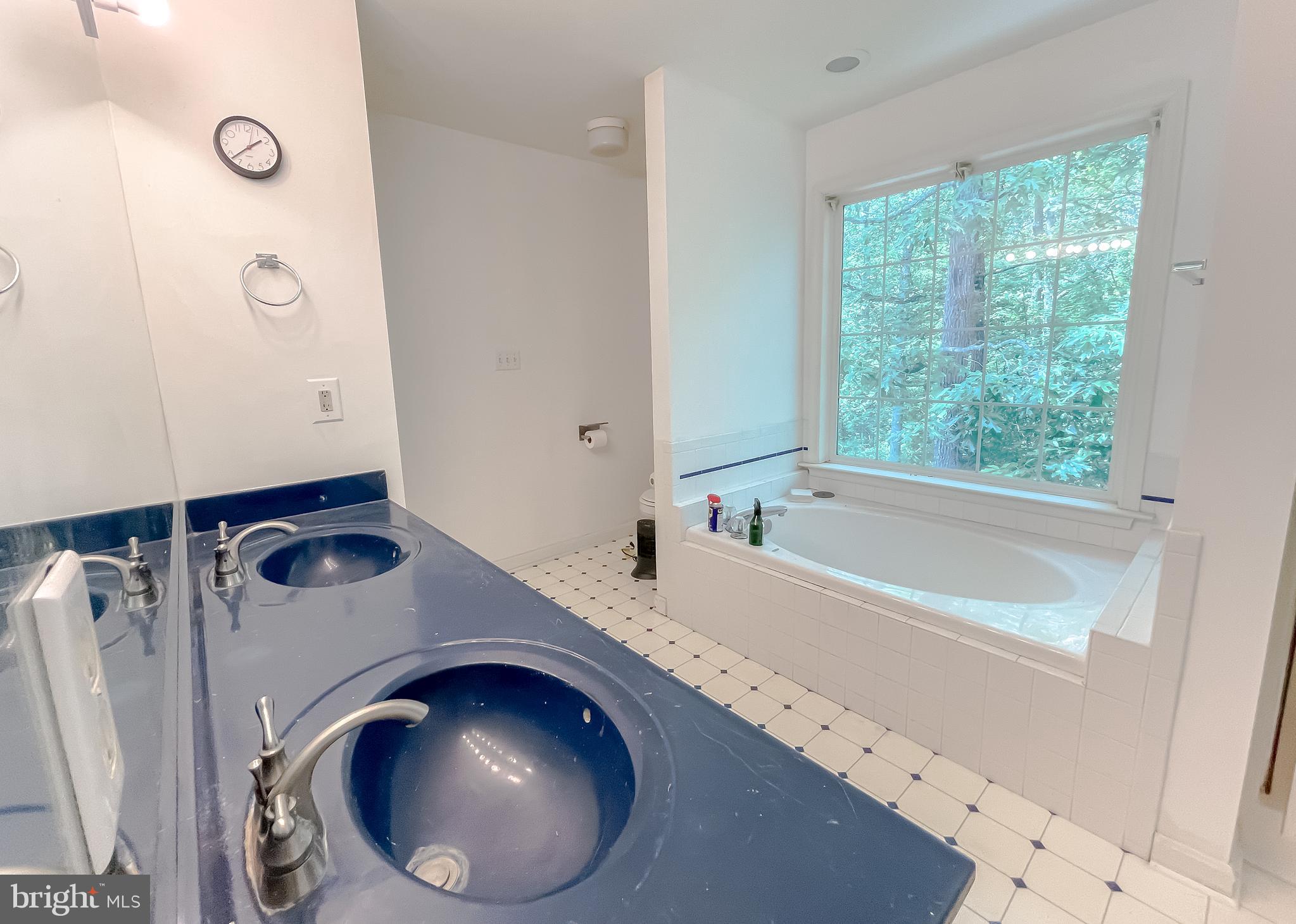 PINE LAKE - Residential