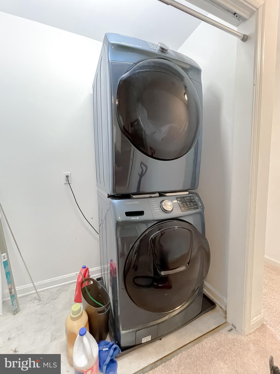 PINE LAKE - Residential