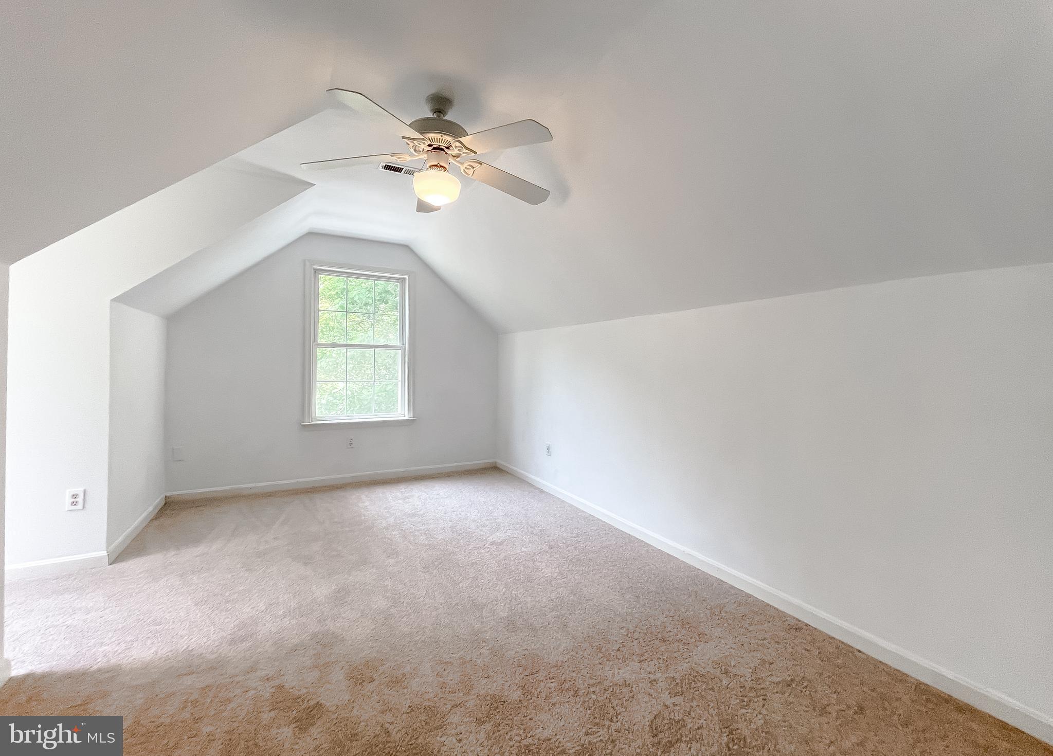 PINE LAKE - Residential