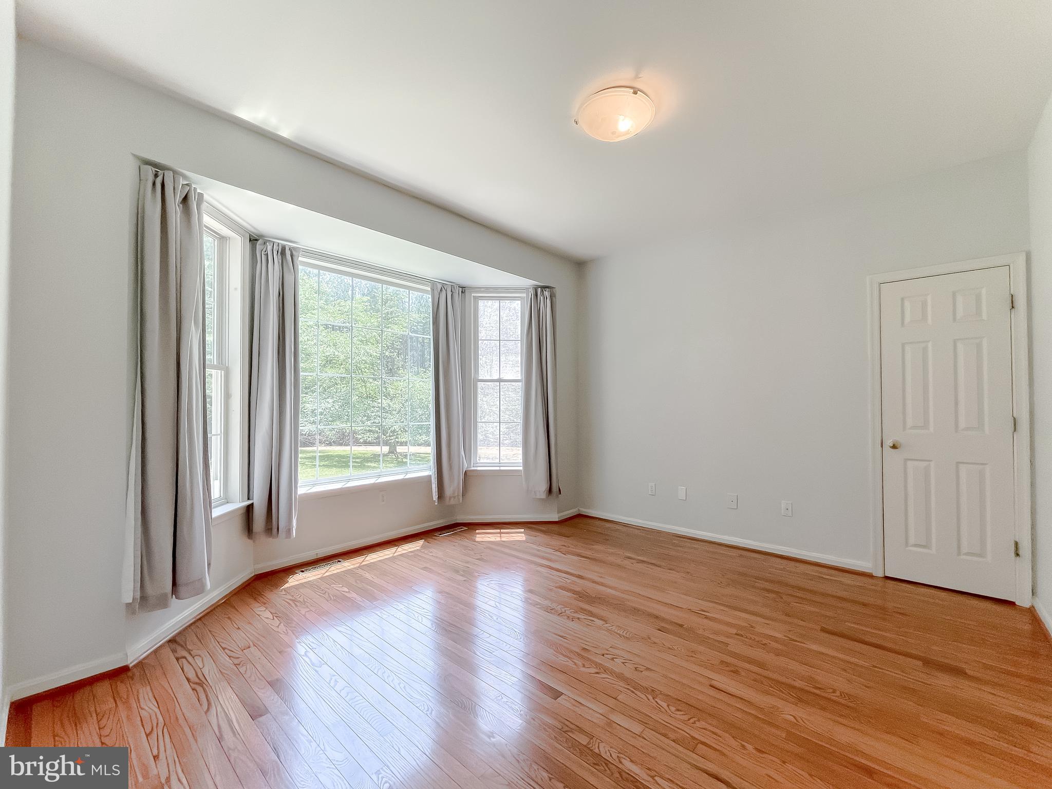 PINE LAKE - Residential