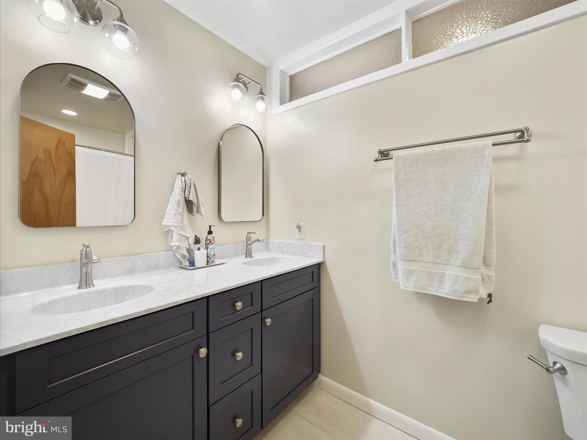 MOSS SPRING ESTATES - Residential Lease