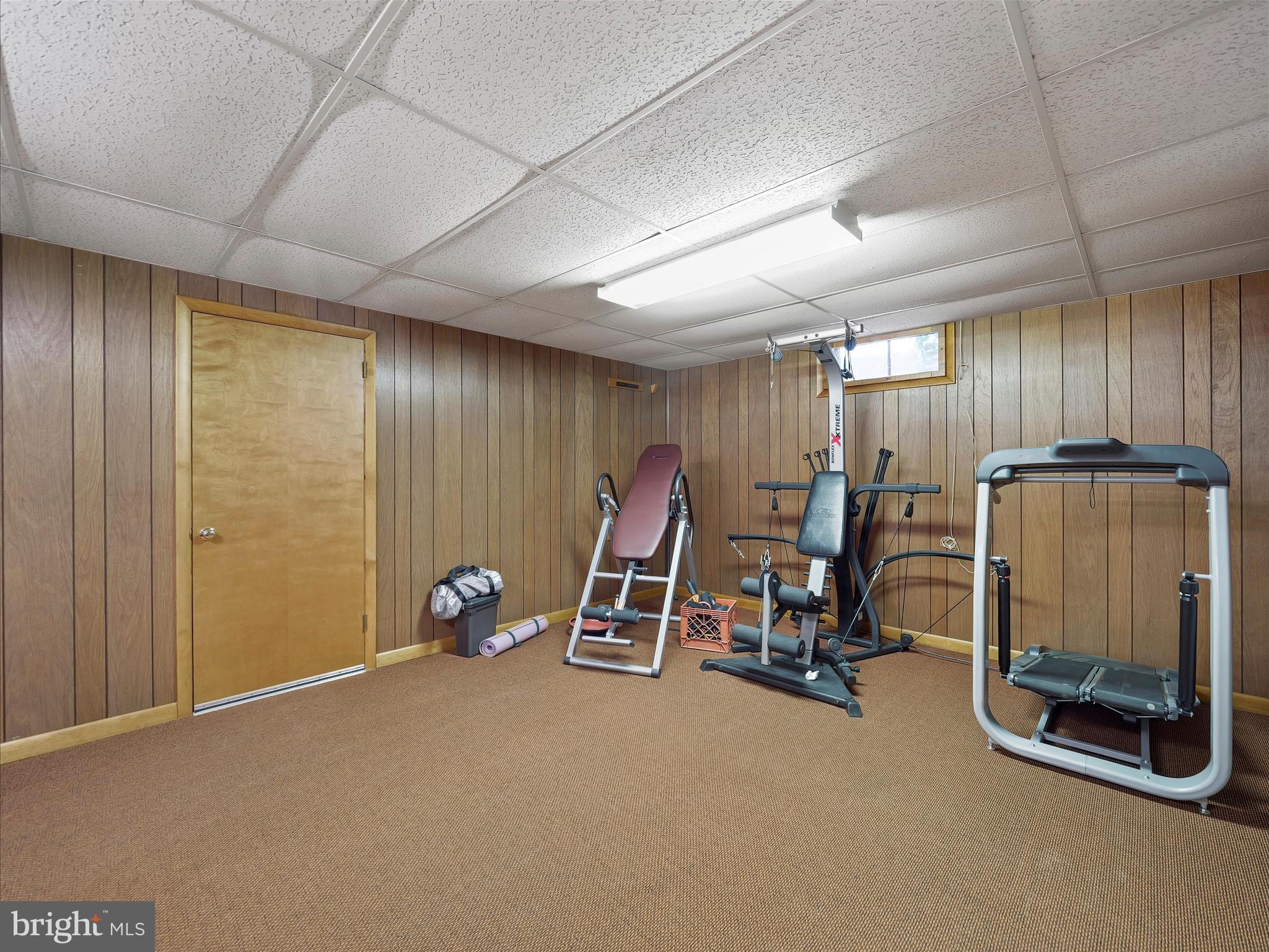 MOSS SPRING ESTATES - Residential Lease