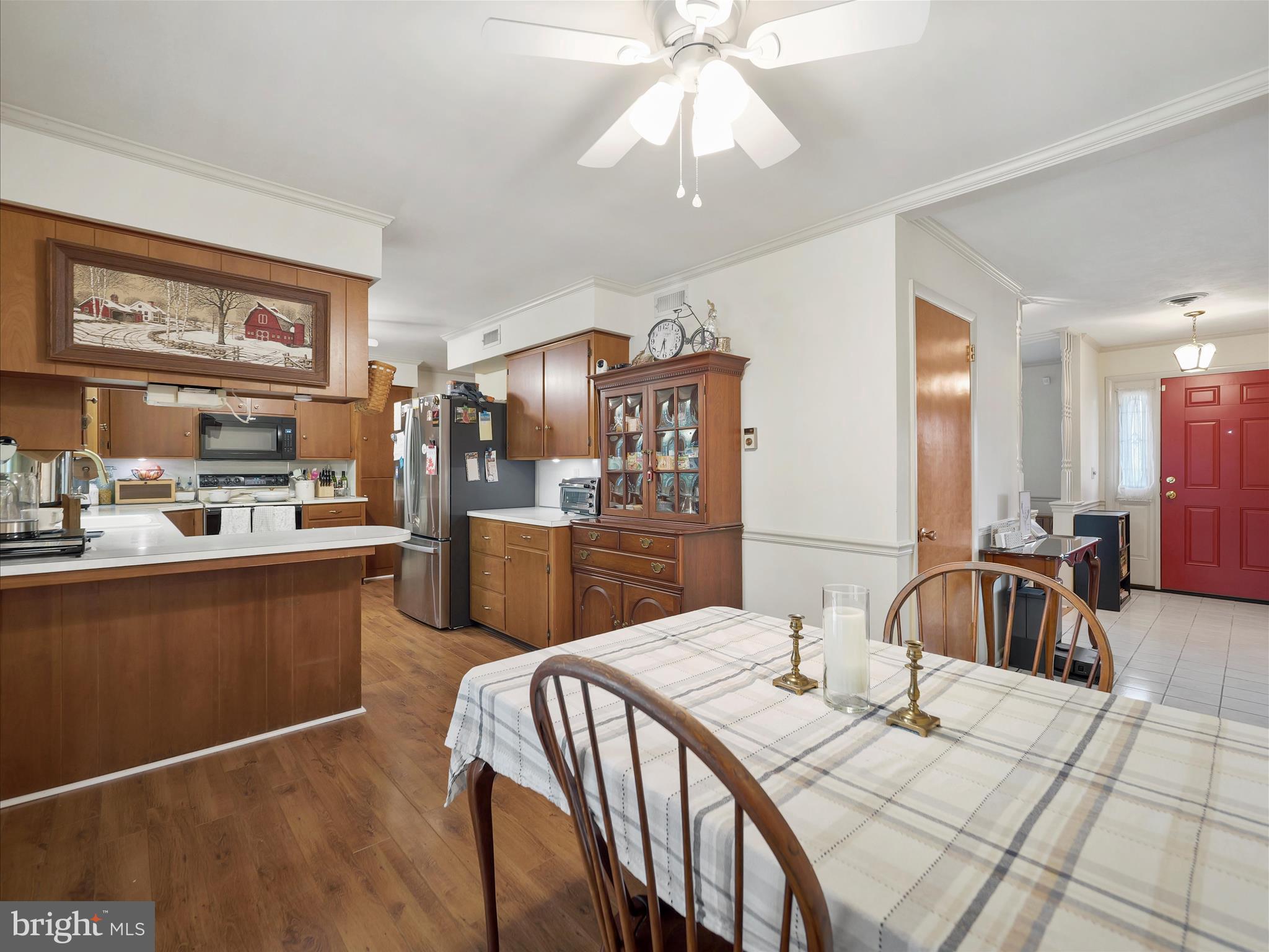 MOSS SPRING ESTATES - Residential Lease