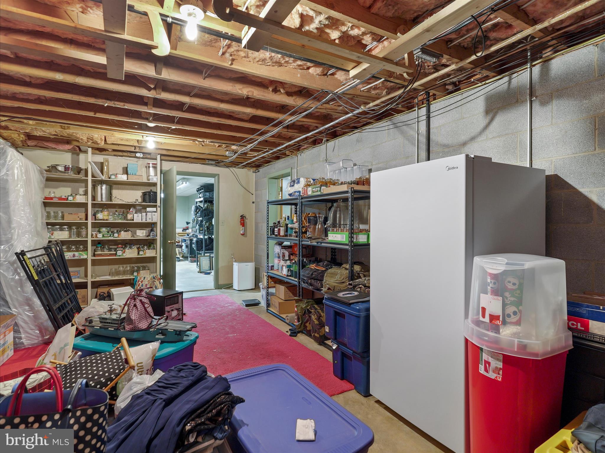 MOSS SPRING ESTATES - Residential Lease