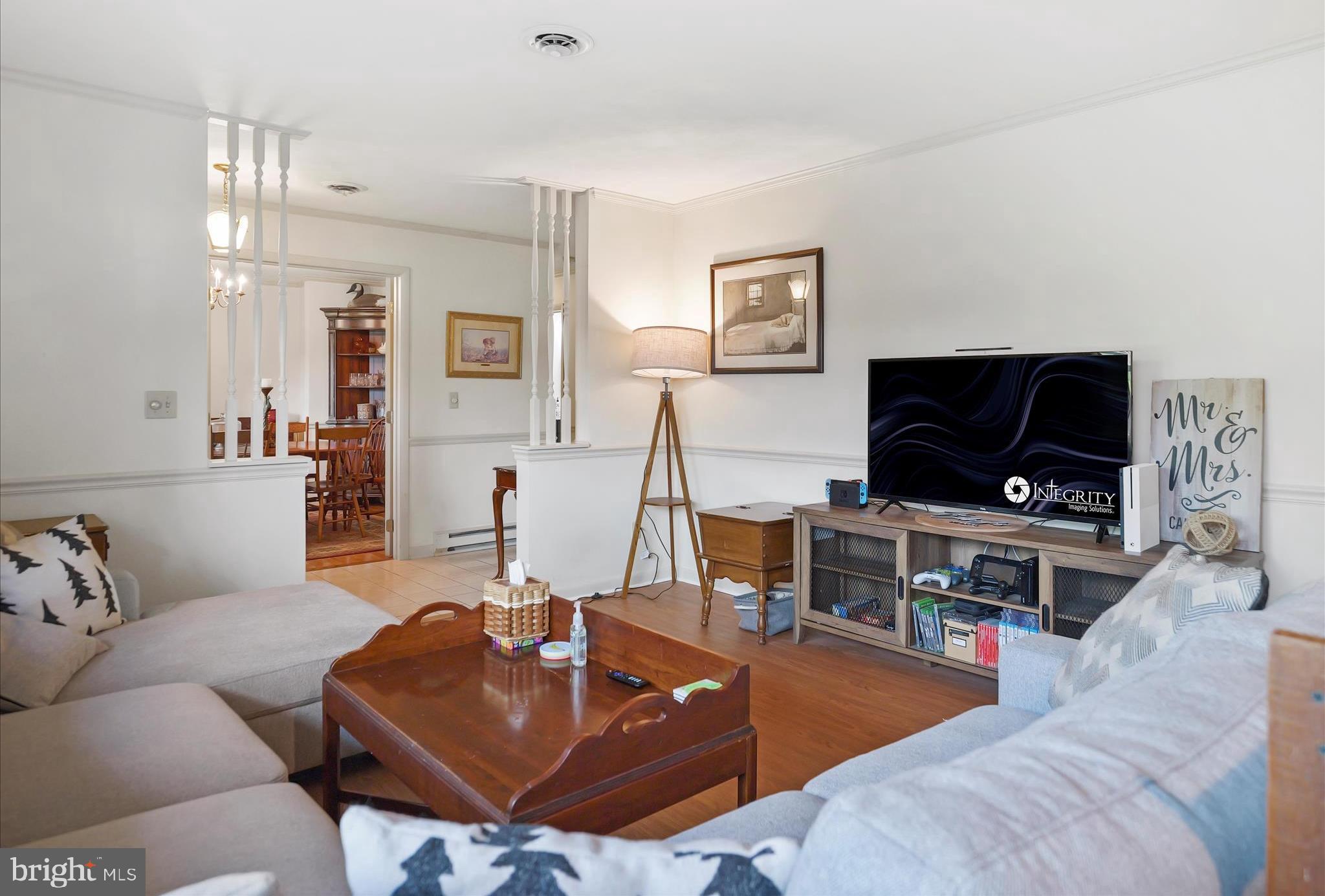 MOSS SPRING ESTATES - Residential Lease