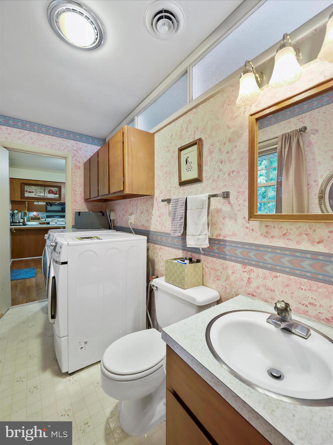 MOSS SPRING ESTATES - Residential Lease