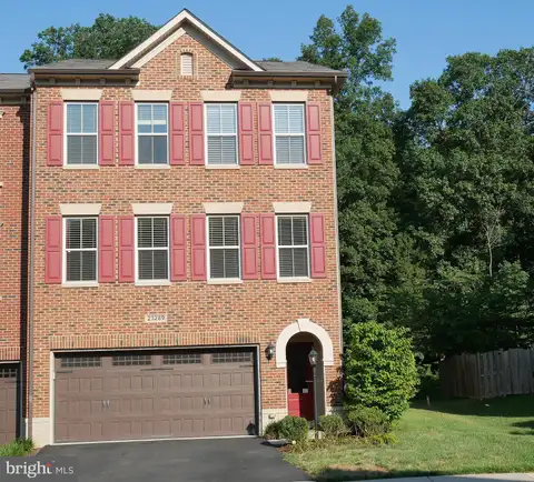 23289 Tradewind Drive, Brambleton, VA MLS: VALO2130752