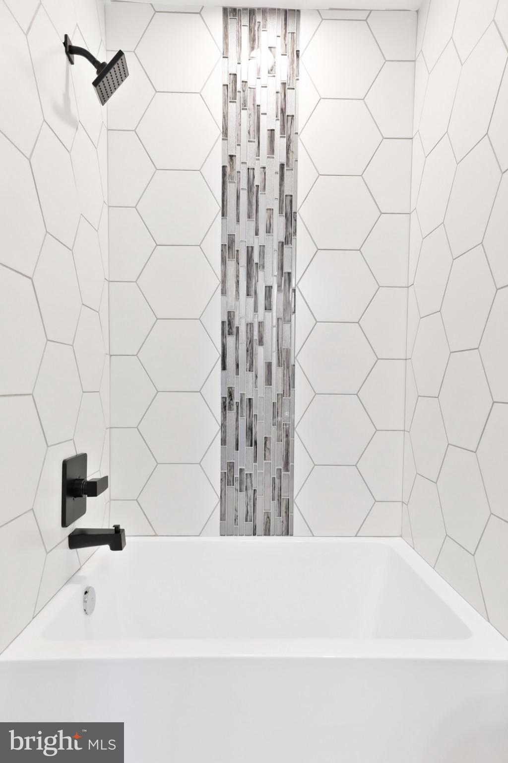 LOCUST POINT - Residential