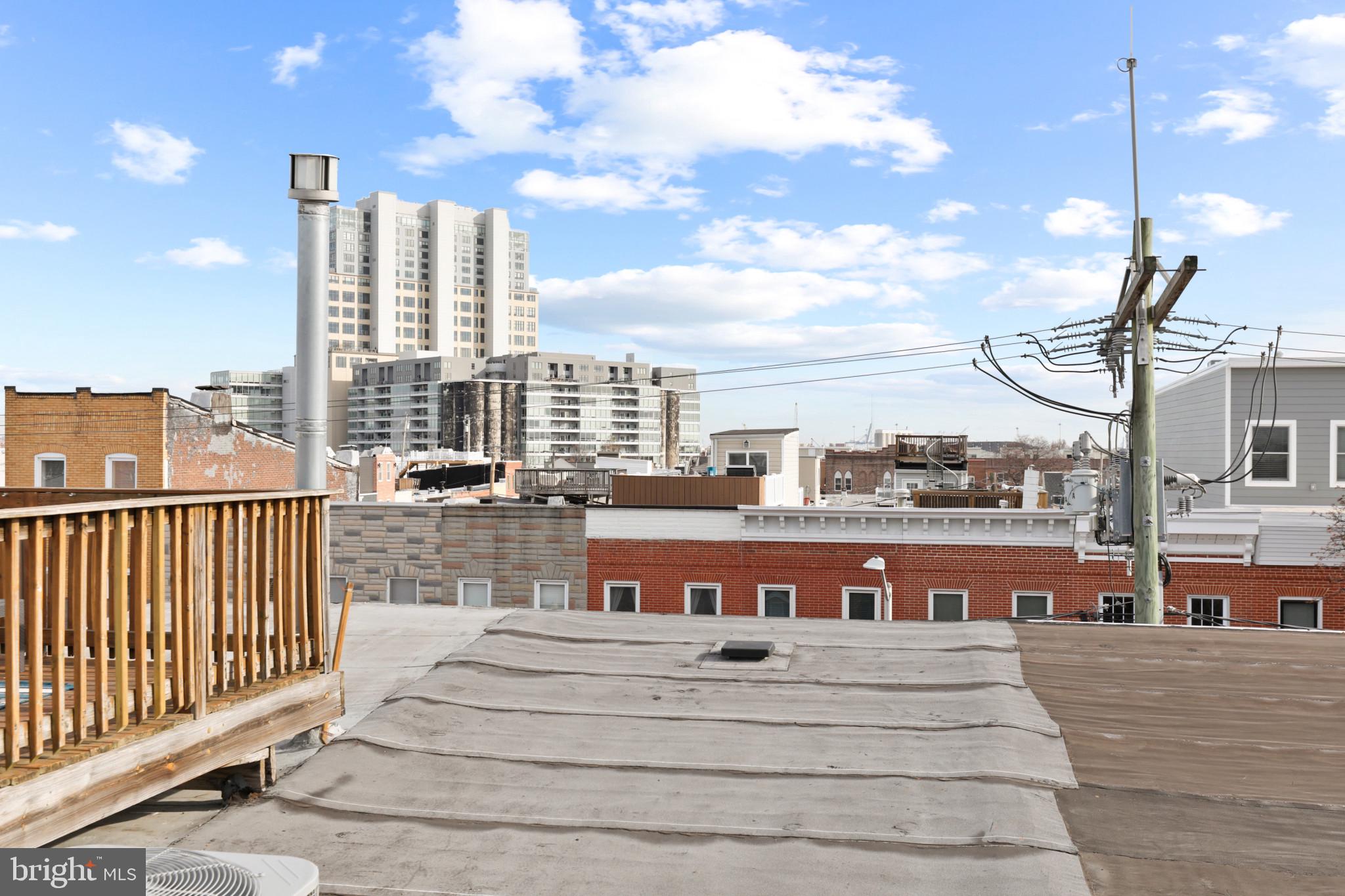 LOCUST POINT - Residential