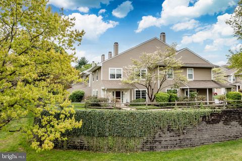 Photo of 297 Stanton Court, GLEN MILLS, PA 19342 (MLS # PADE2109954)