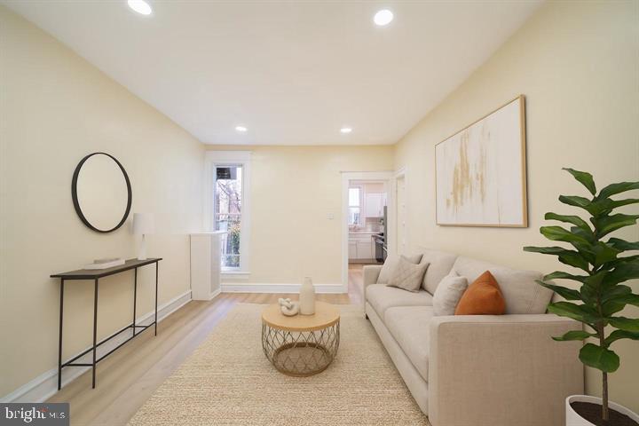 5650 N LAWRENCE STREET