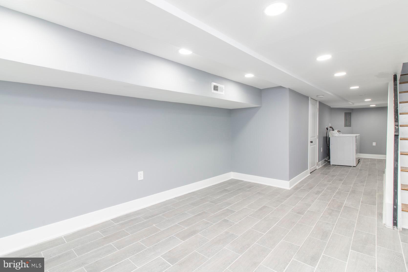 STRAWBERRY MANSION - Residential Lease