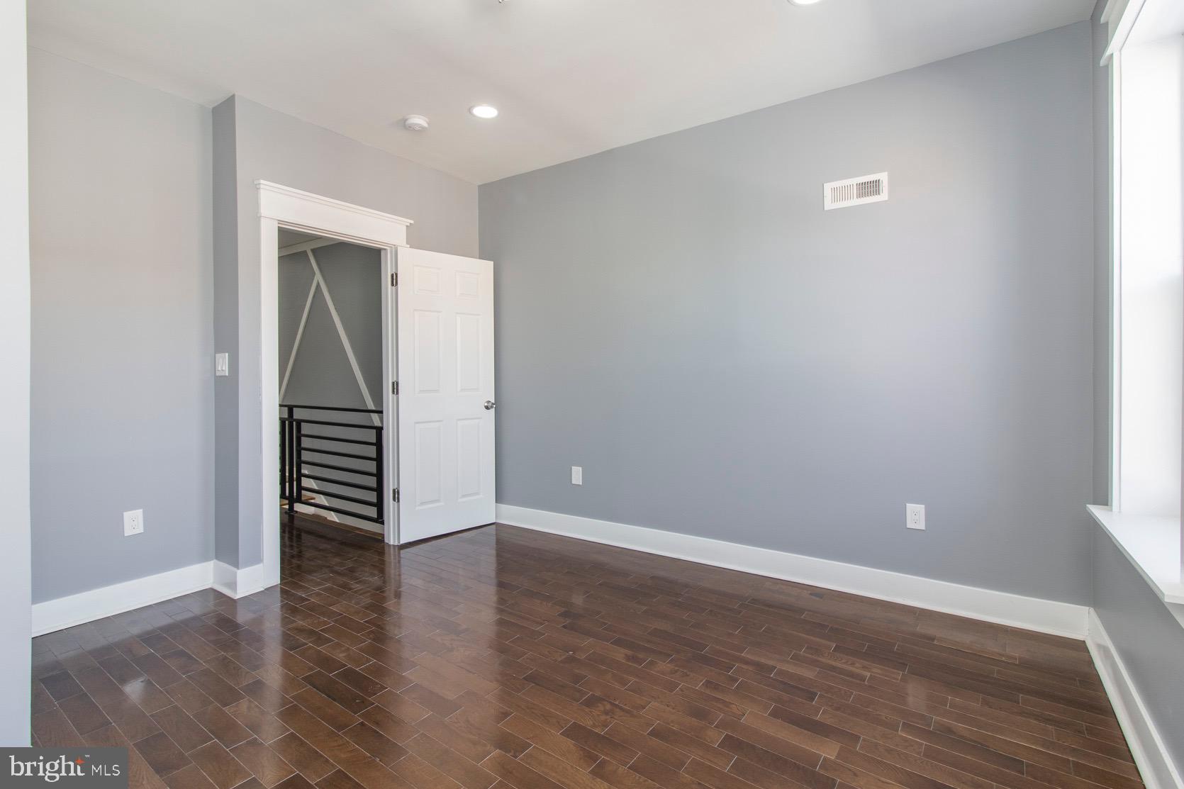 STRAWBERRY MANSION - Residential Lease