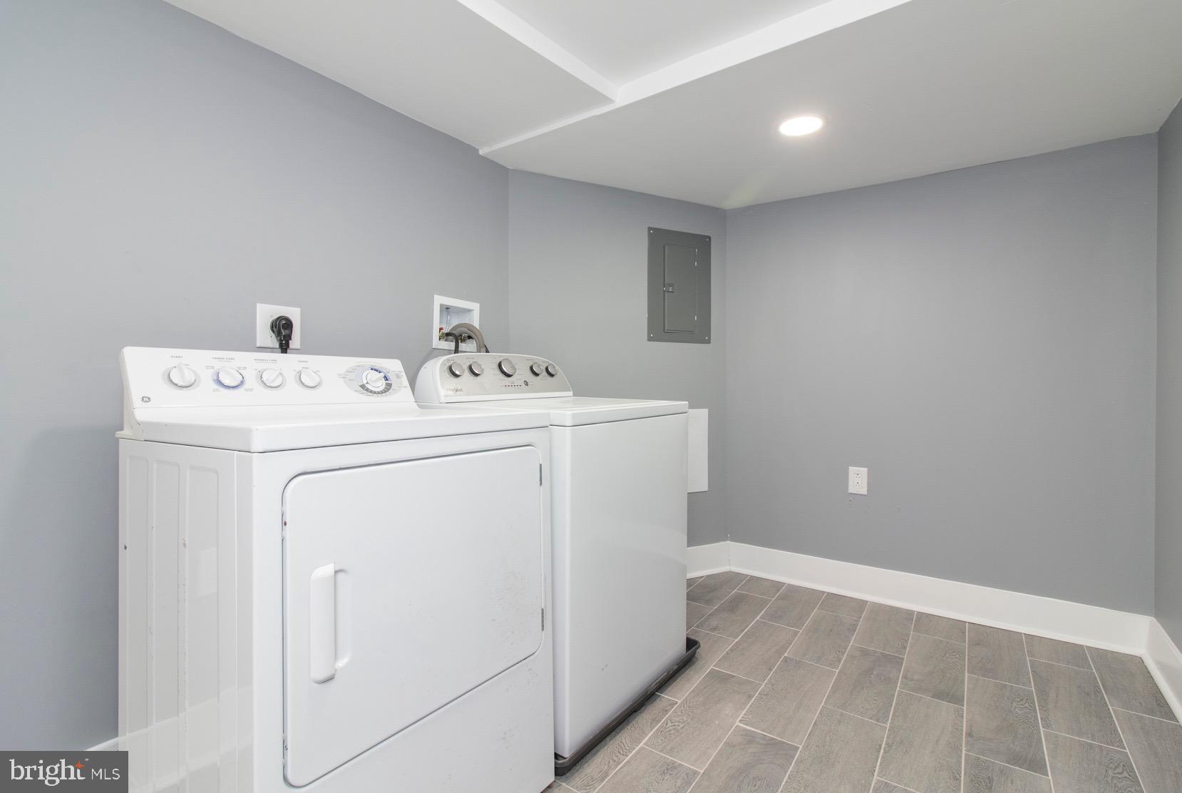 STRAWBERRY MANSION - Residential Lease