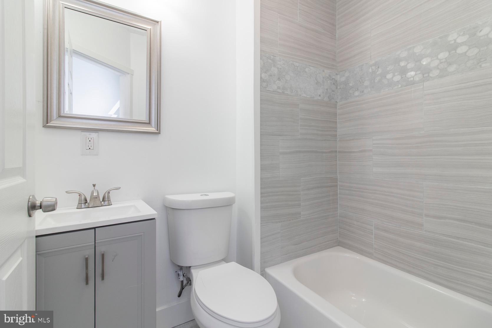 STRAWBERRY MANSION - Residential Lease