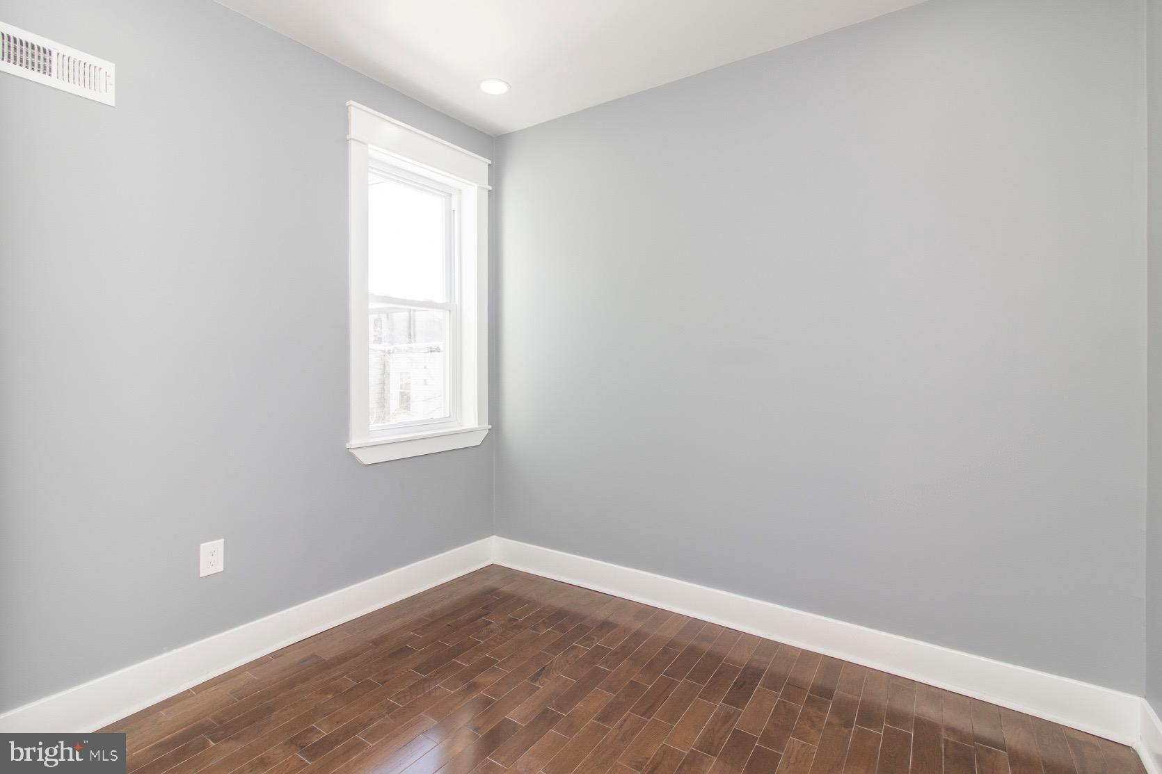 STRAWBERRY MANSION - Residential Lease