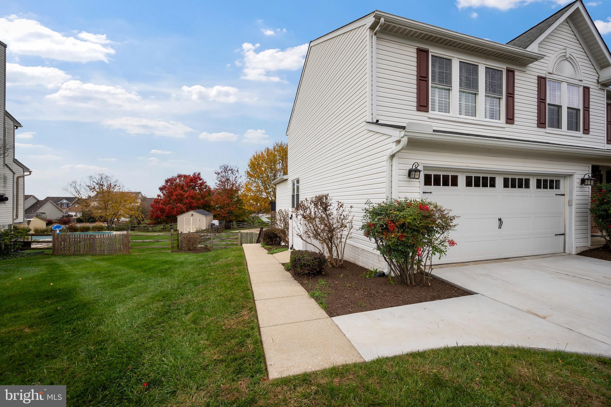 SUMMIT RIDGE - Residential