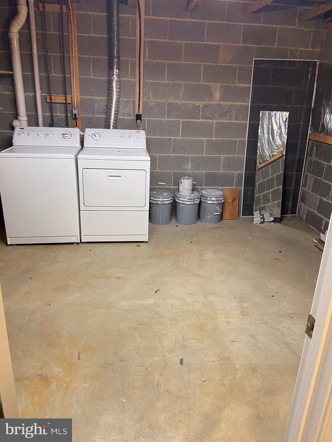 ROLLING FOREST - Residential Lease