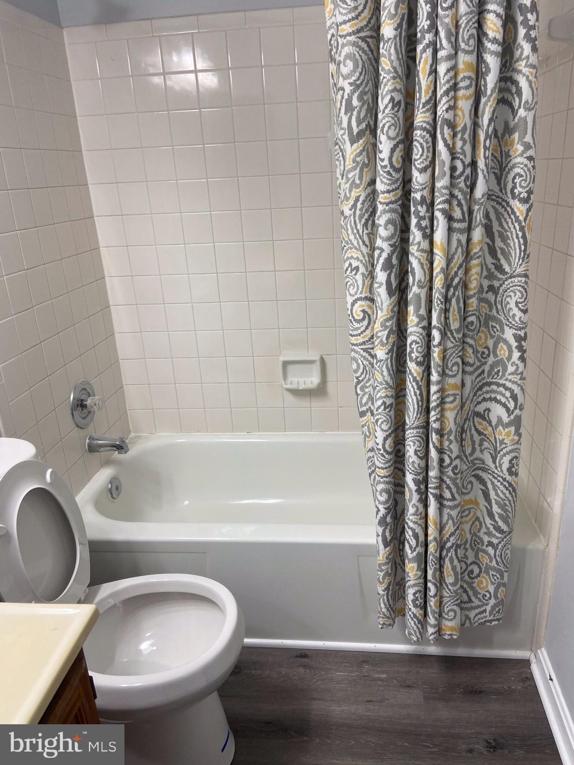 ROLLING FOREST - Residential Lease