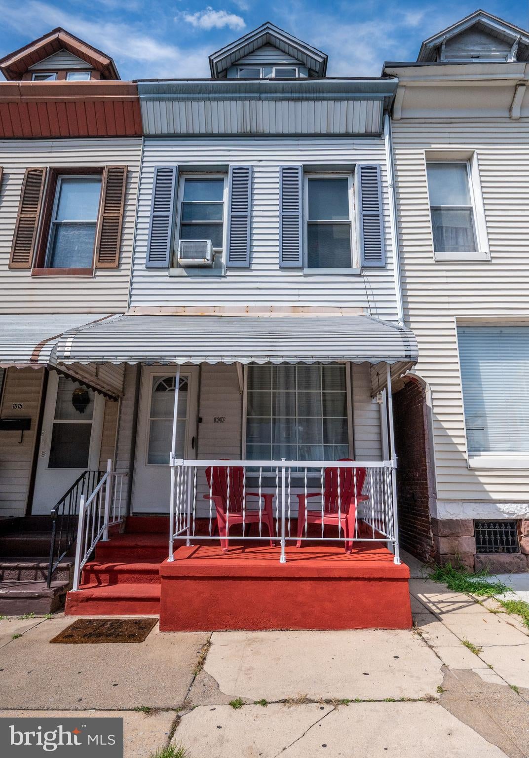 1017 PERRY STREET