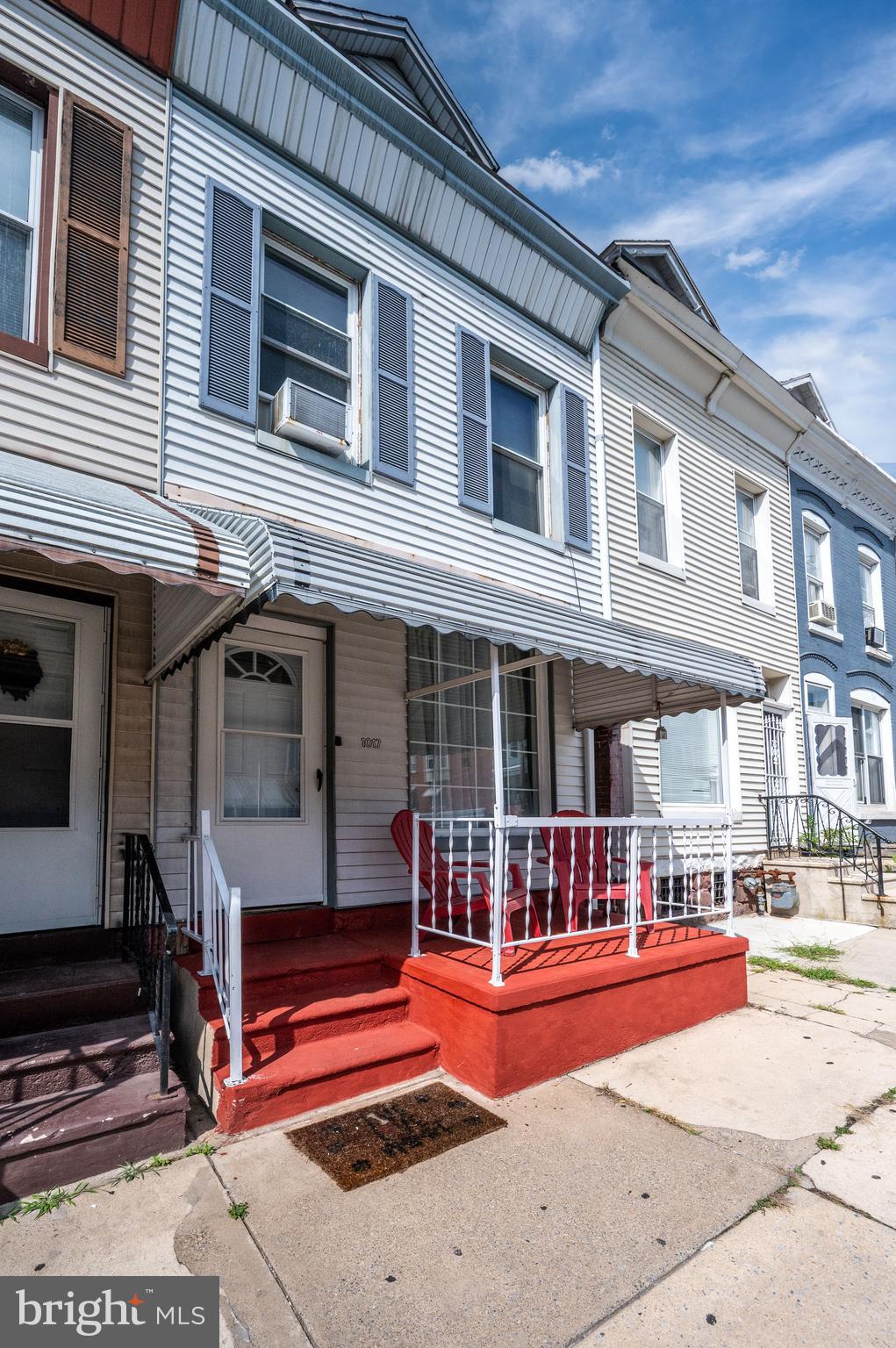 1017 PERRY STREET