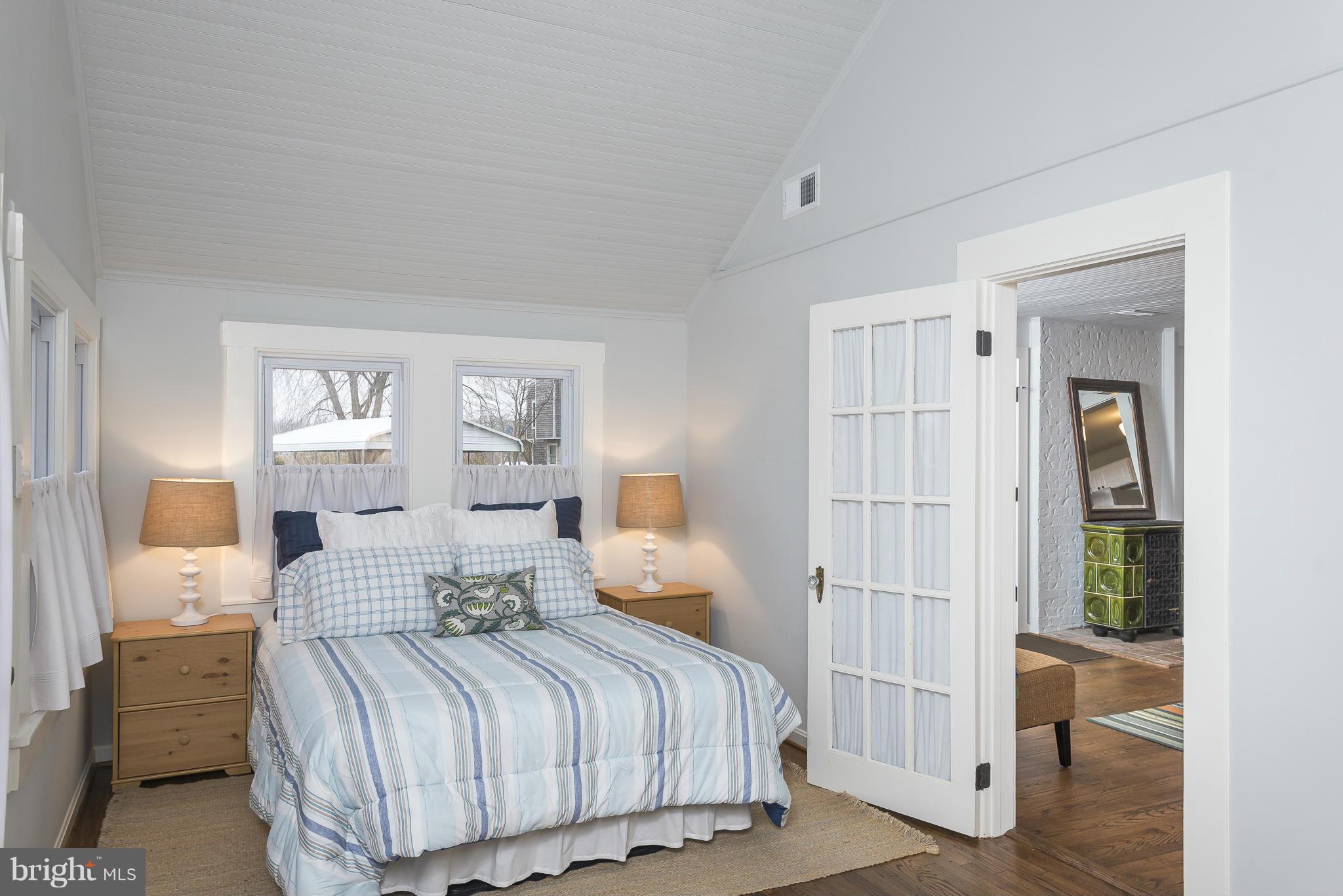 OWINGS BEACH - Residential