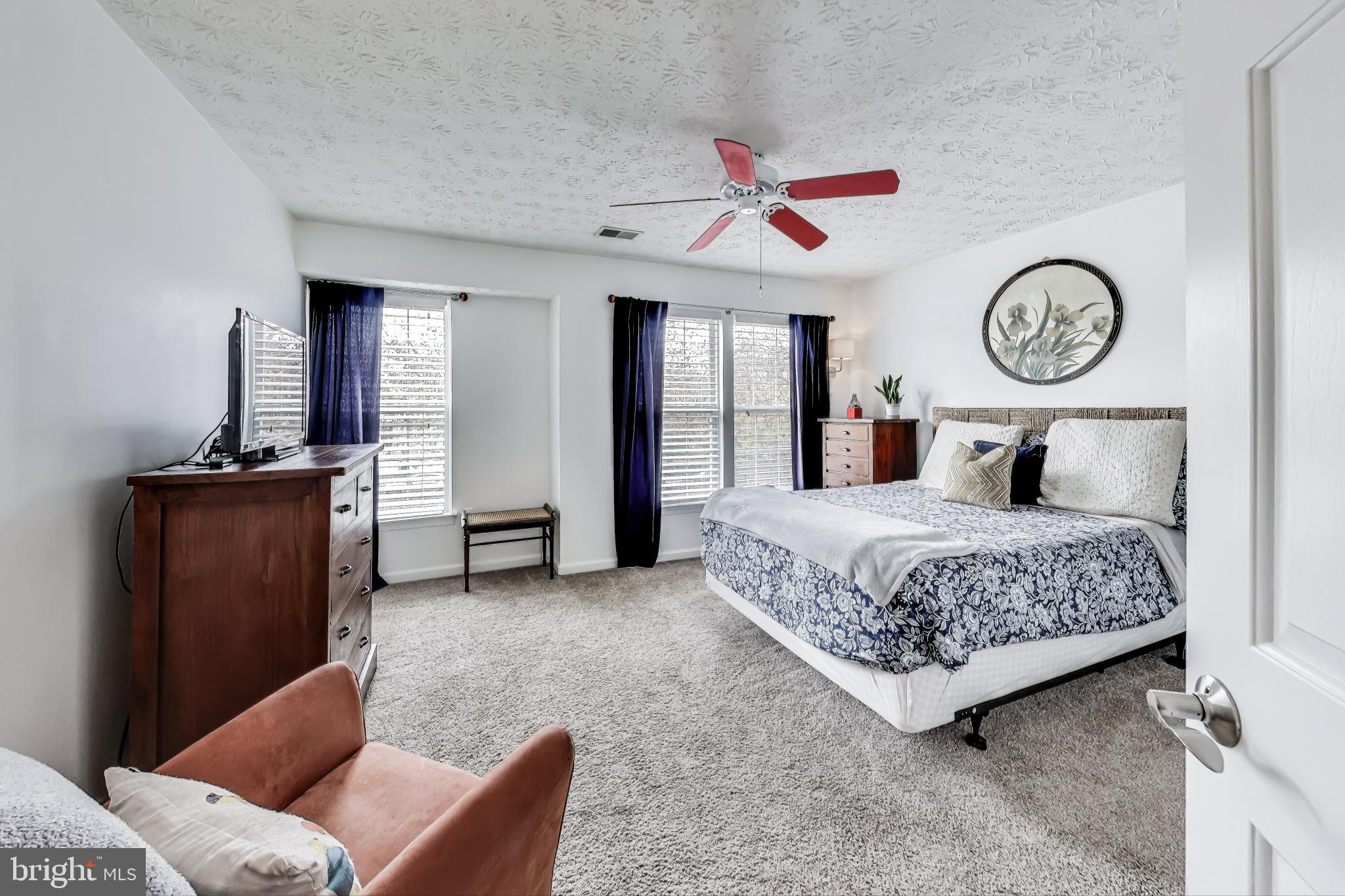 RUSSETT - Residential