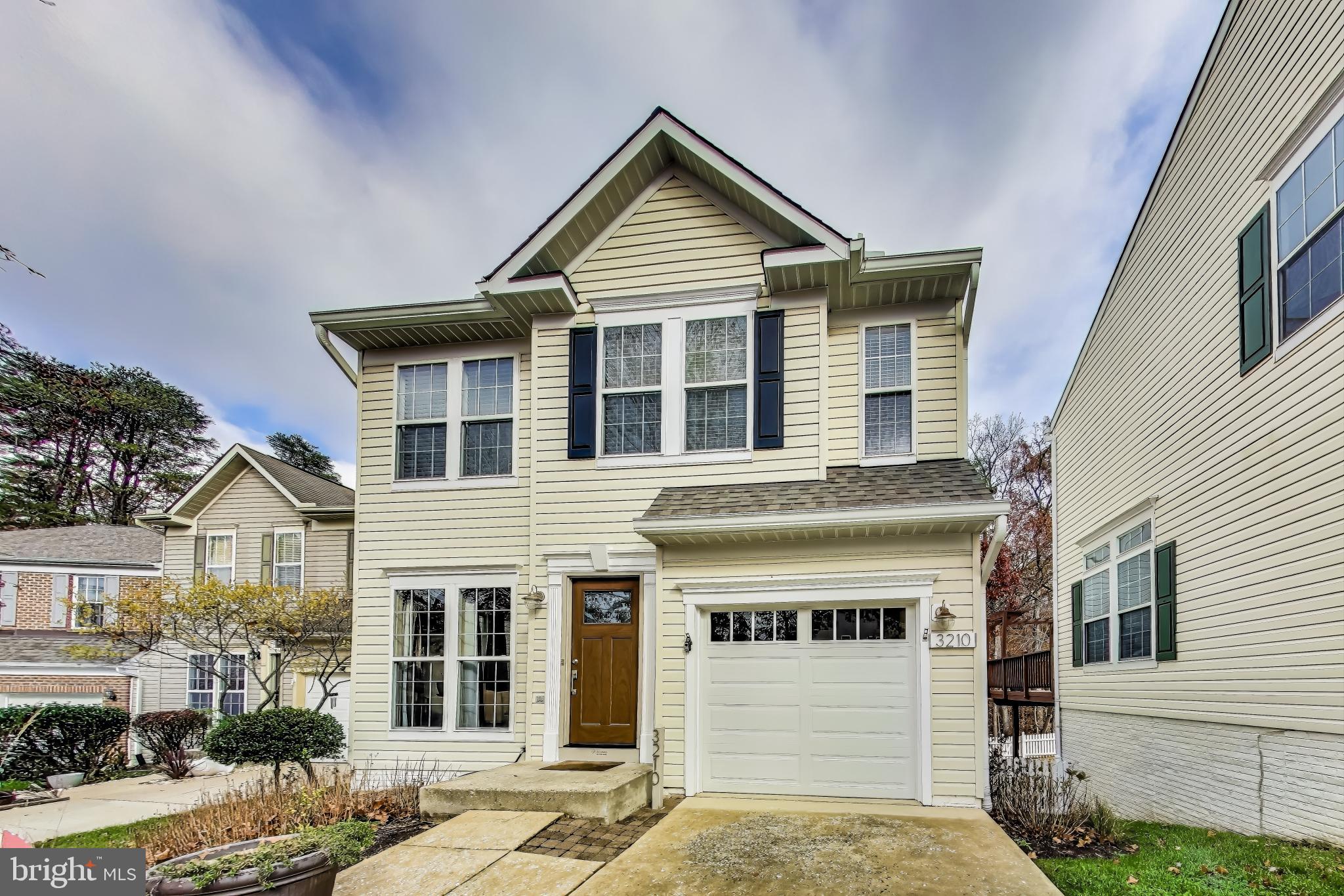 RUSSETT - Residential