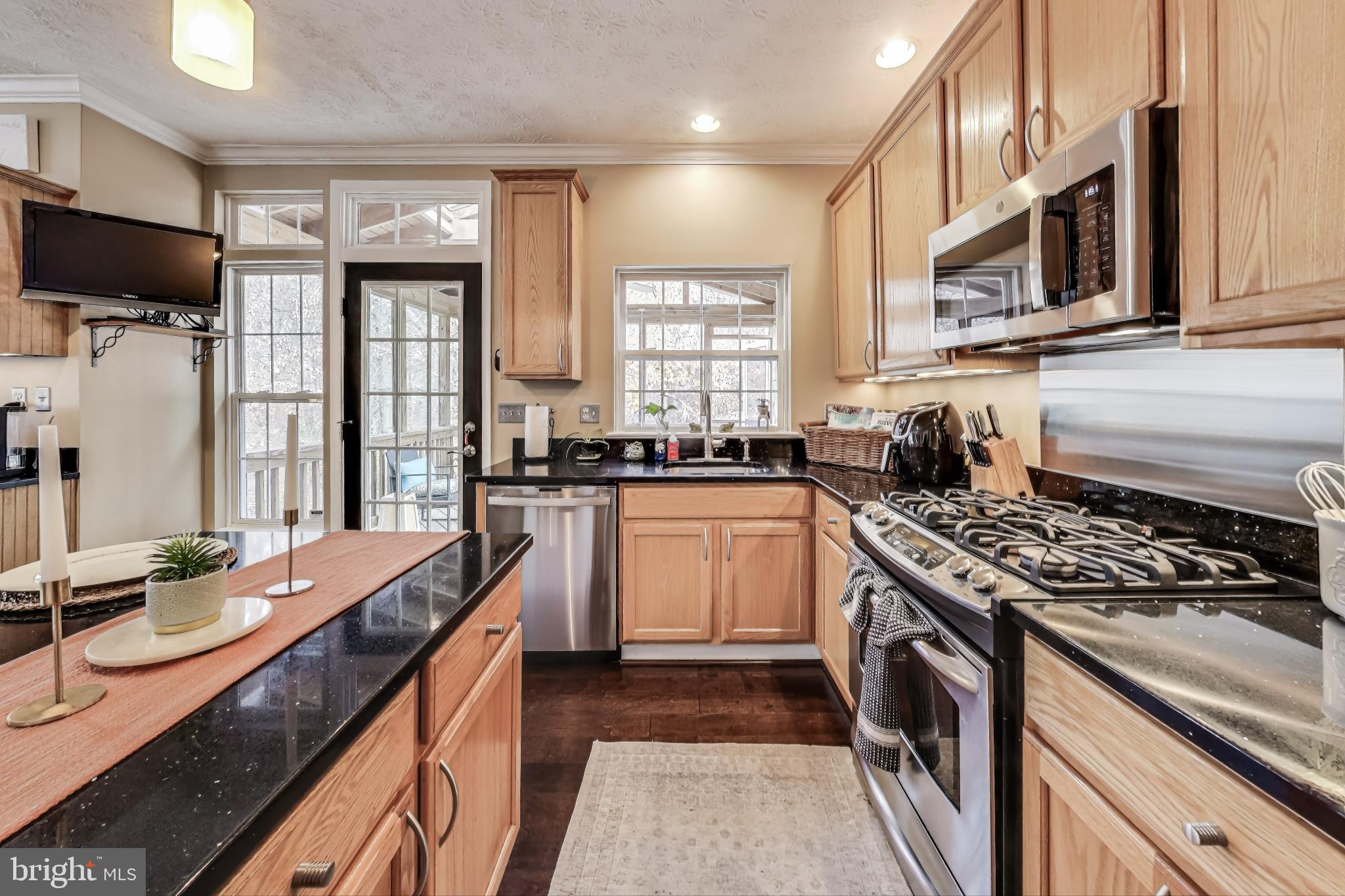 RUSSETT - Residential