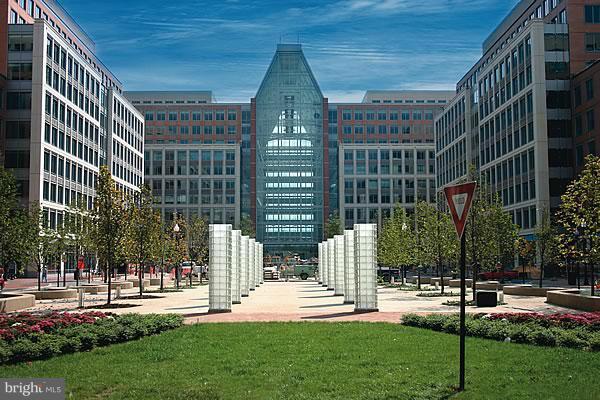 THE JAMIESON - Residential Lease