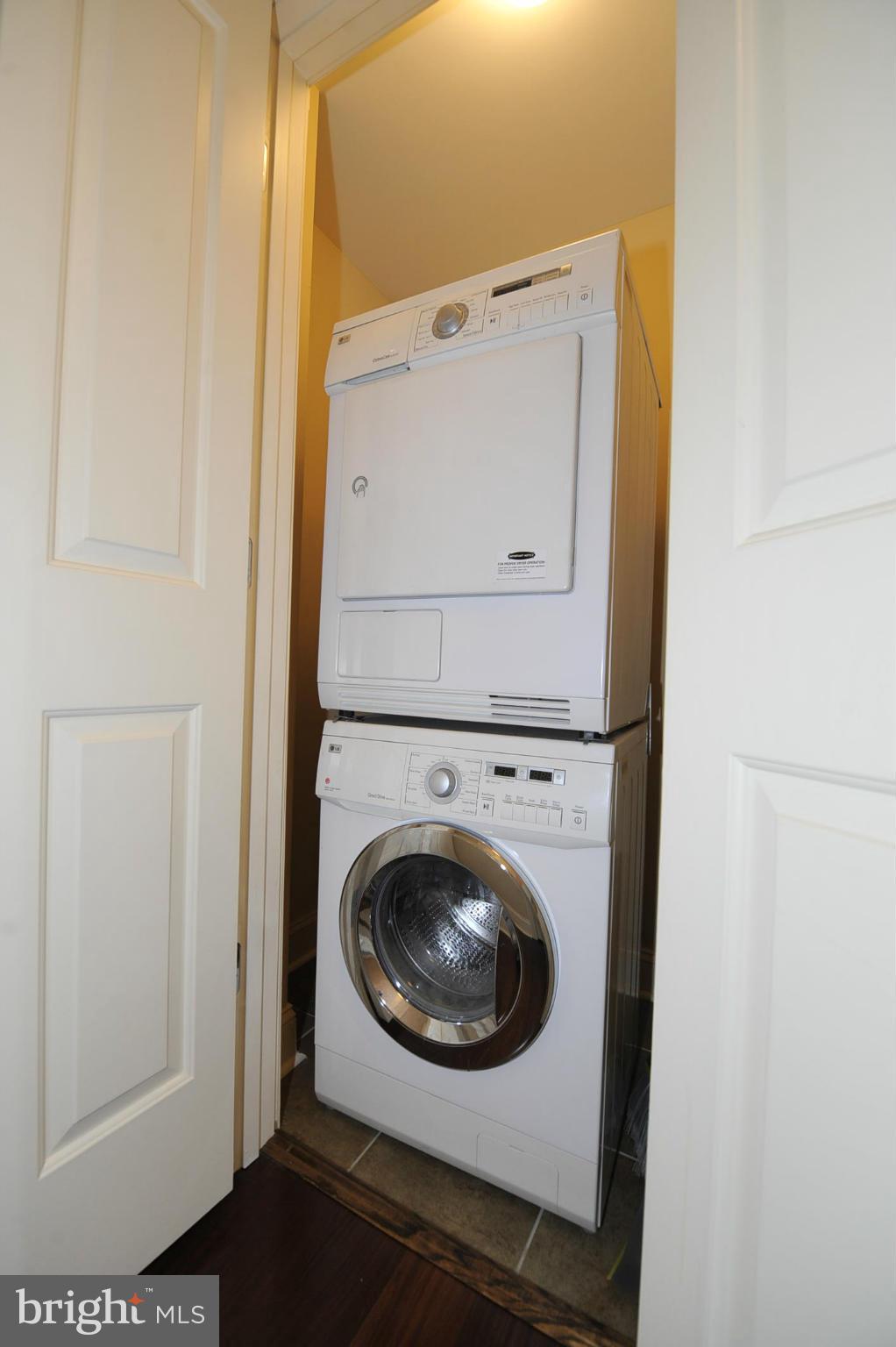 THE JAMIESON - Residential Lease