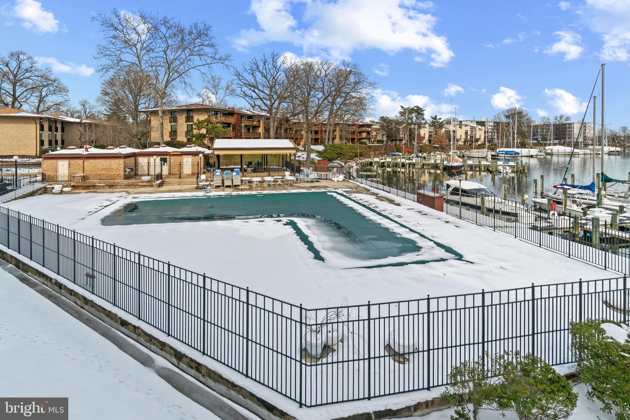 SEVERN HOUSE - Residential