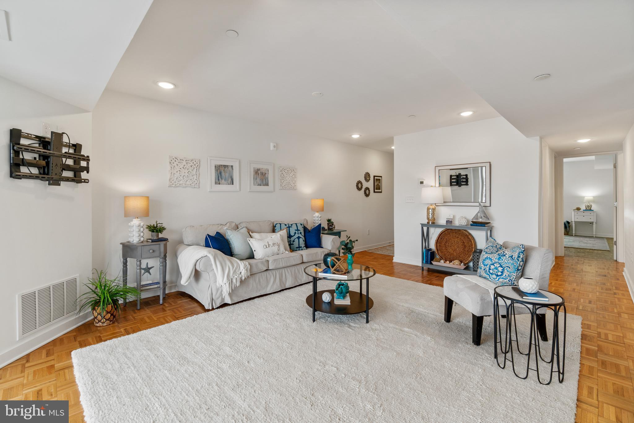 SEVERN HOUSE - Residential