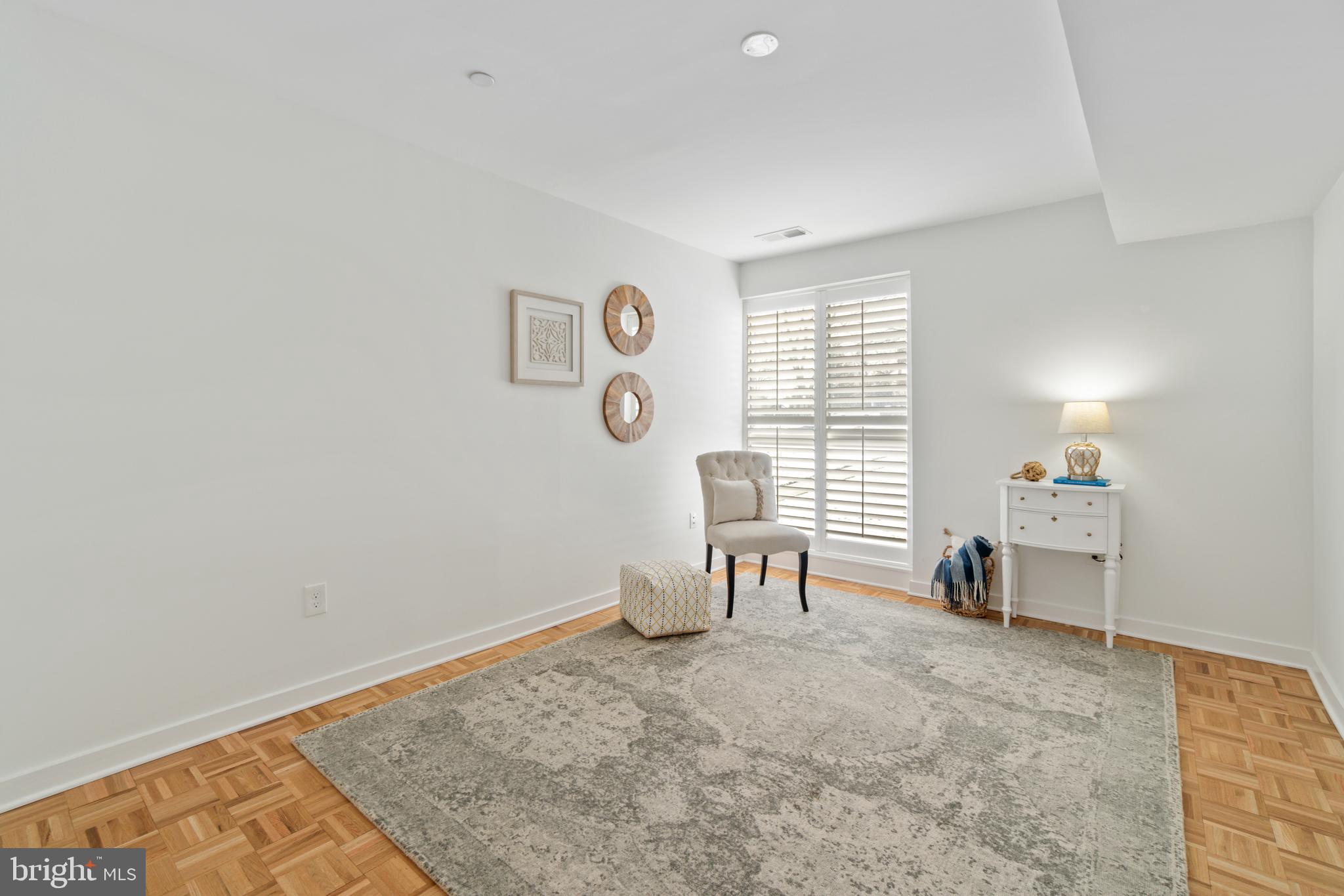 SEVERN HOUSE - Residential